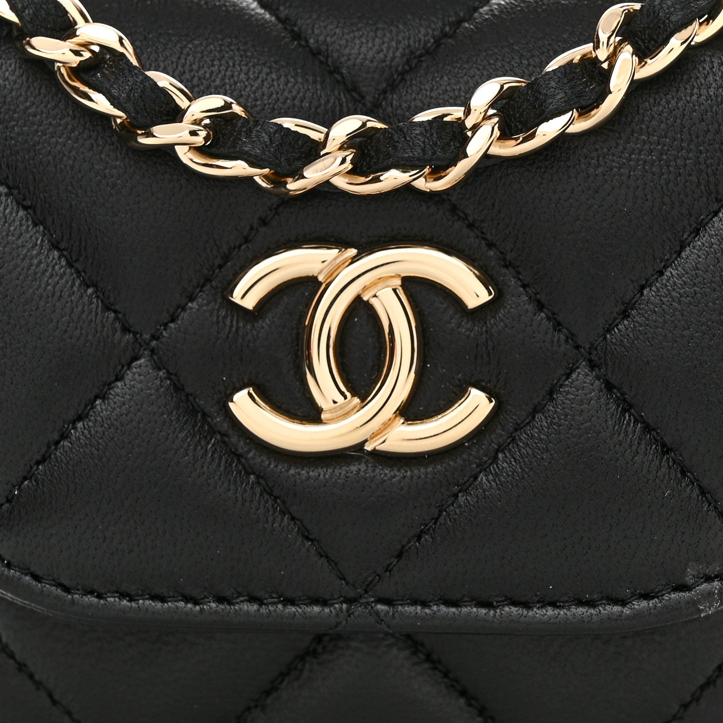 Lambskin Quilted Pearl Top Handle Clutch With Chain Black