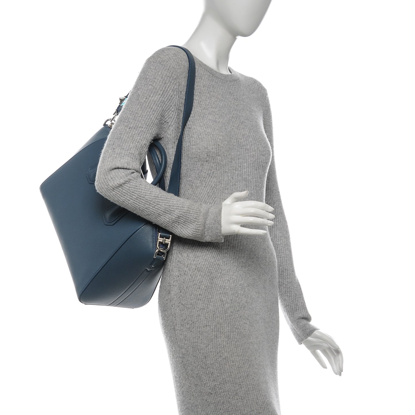 Sugar Goatskin Medium Antigona Mineral Blue