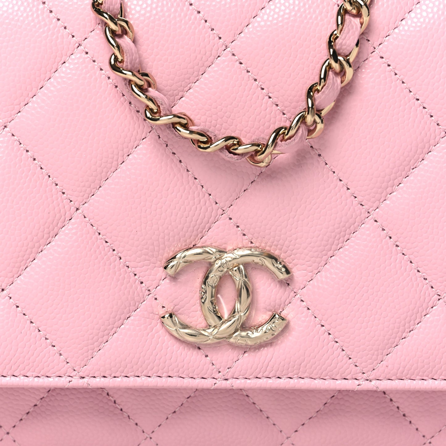 Caviar Quilted Wallet on Chain WOC Light Pink