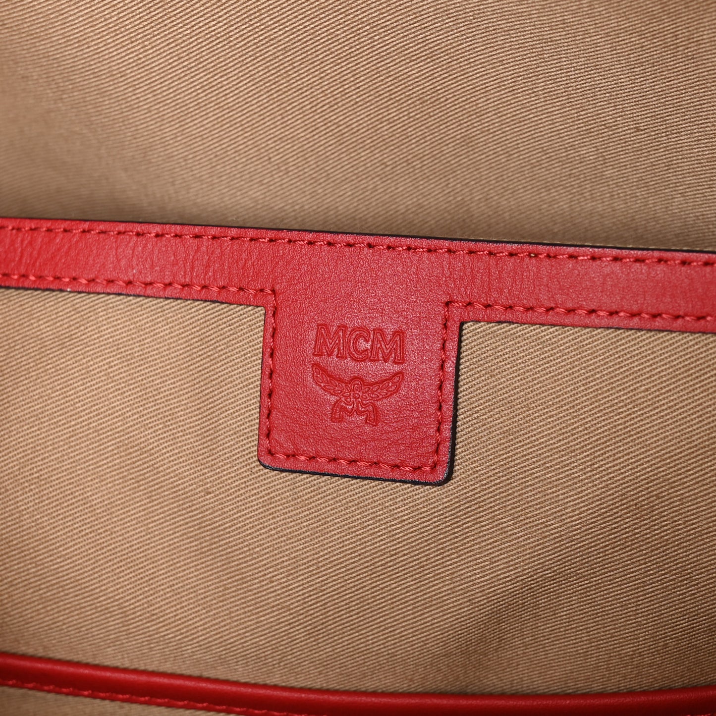 Visetos Medium Side Studs Stark Backpack Ruby Red