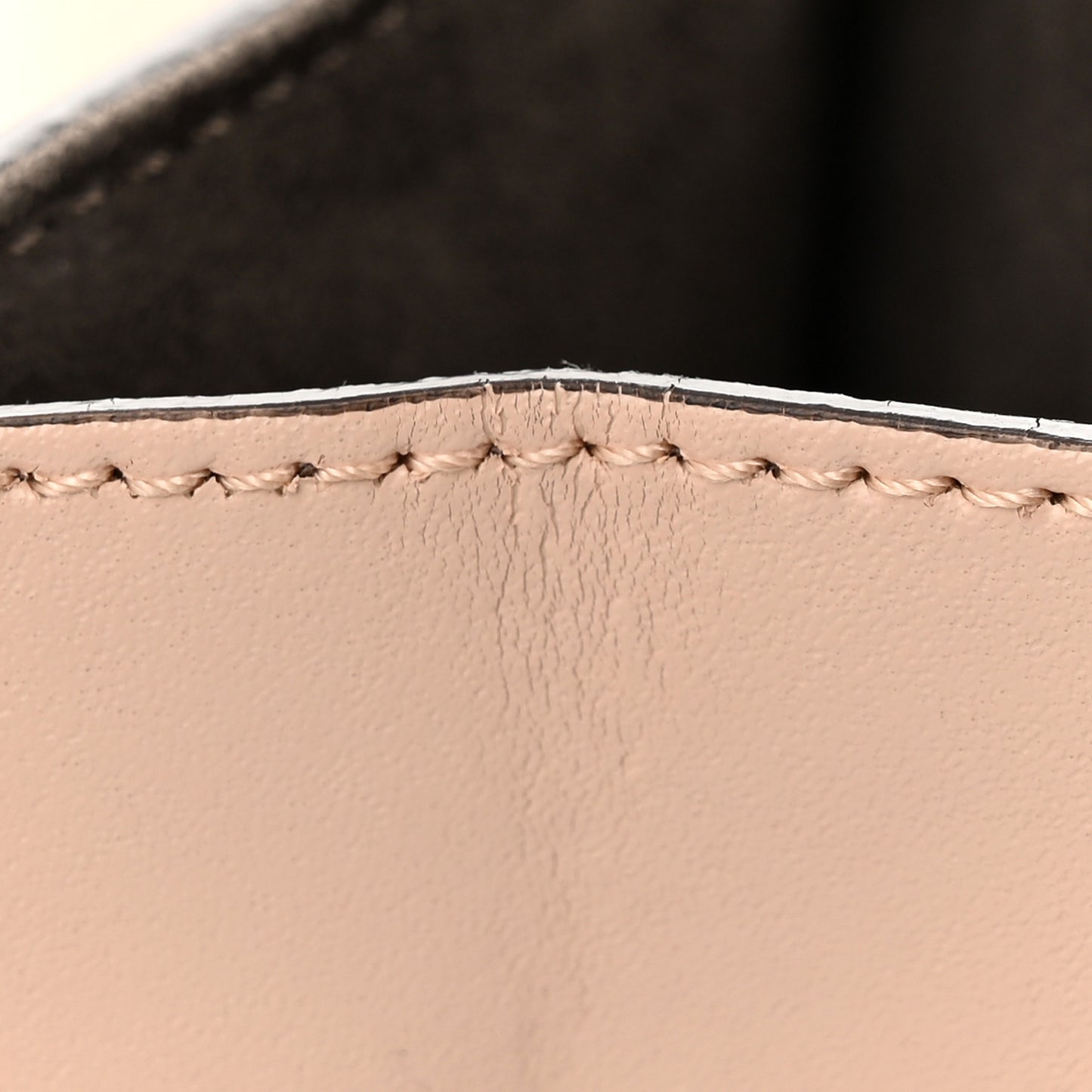 Vitello Liberty Scalloped Studded Kan I Shoulder Bag Plaster