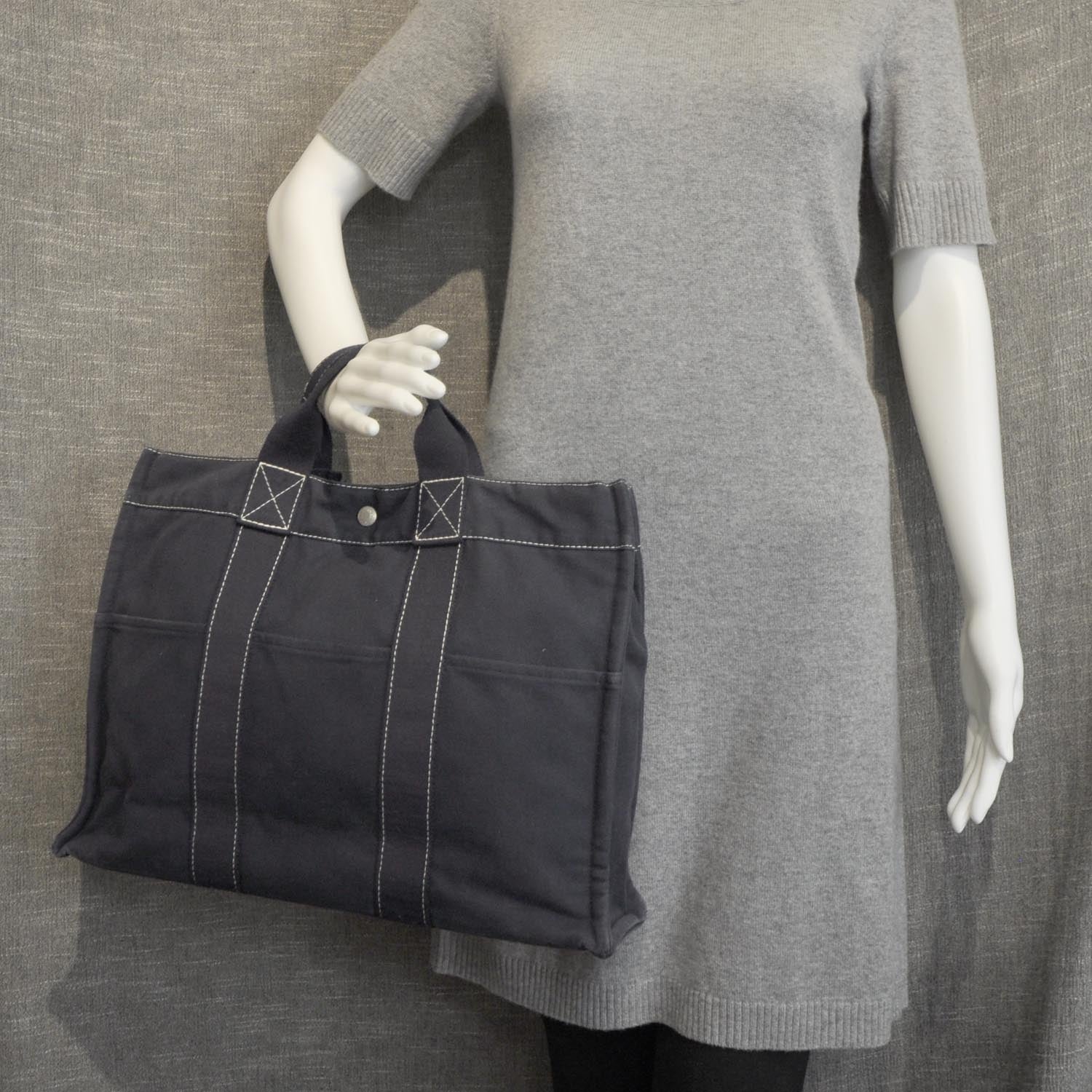 Hermes Toile Fourre Tout MM Navy 2 of 9