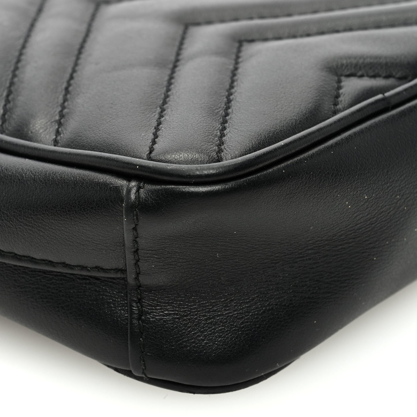 Calfskin Matelasse Mini GG Marmont Crossbody Bag Black