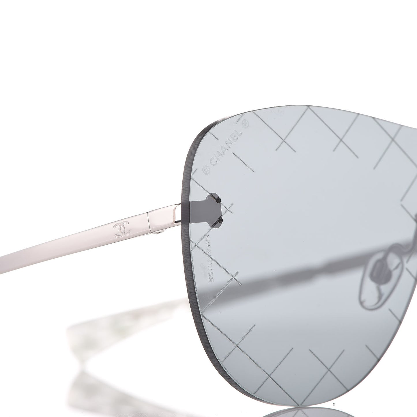Shield Runway Sunglasses 4215 Silver Grey