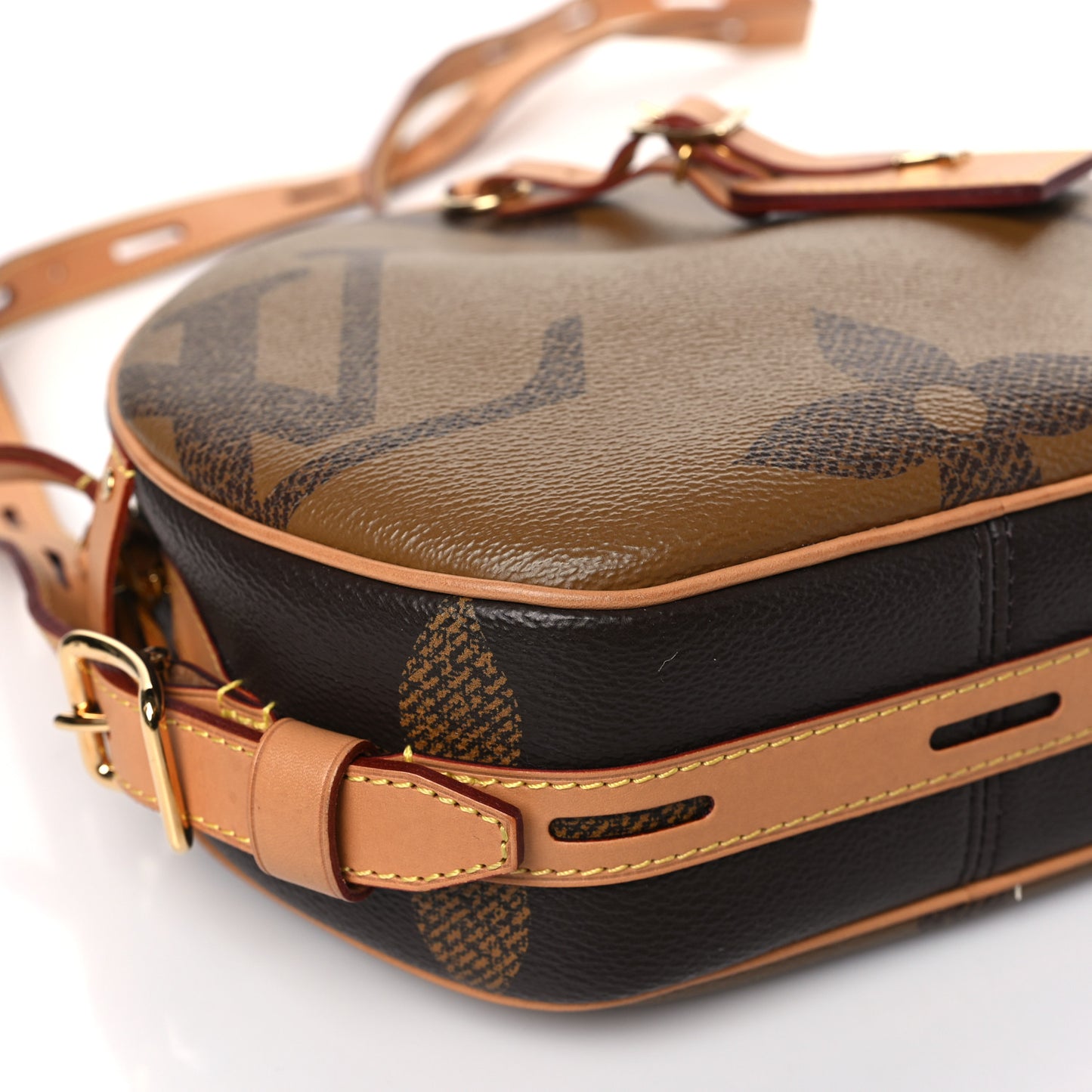 Reverse Monogram Giant Boite Chapeau Souple