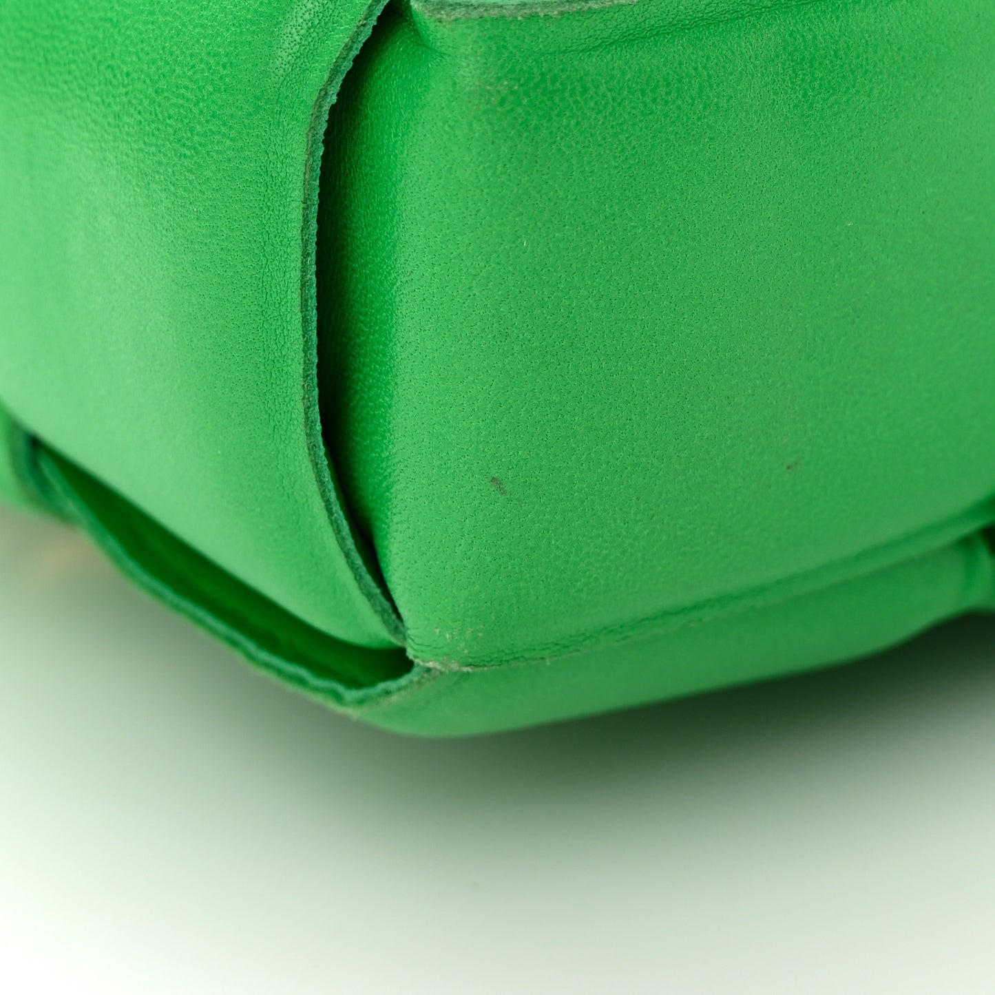 Lambskin Maxi Intreccio Padded Chain Cassette Crossbody Bag Grass