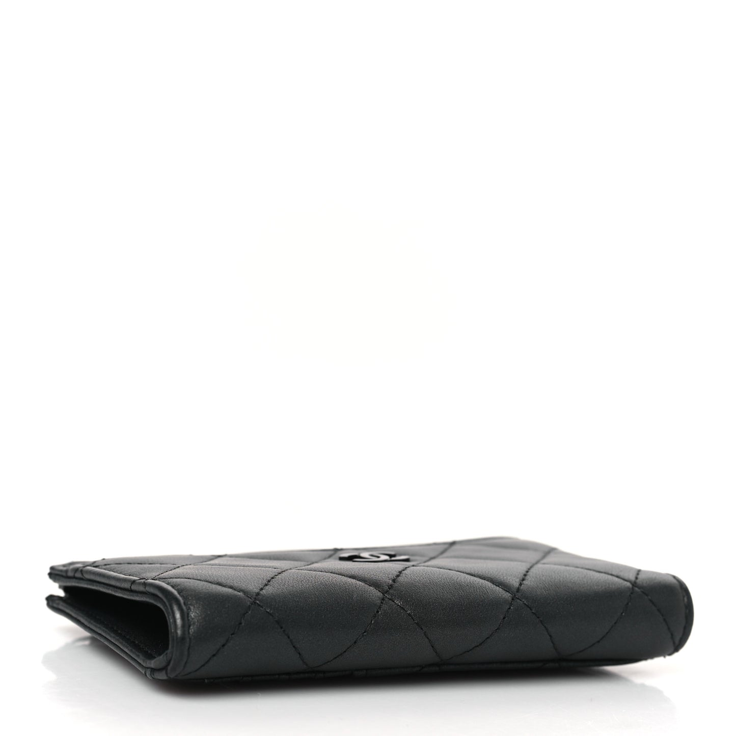 Pearly Lambskin Quilted Zip Card Holder So Black
