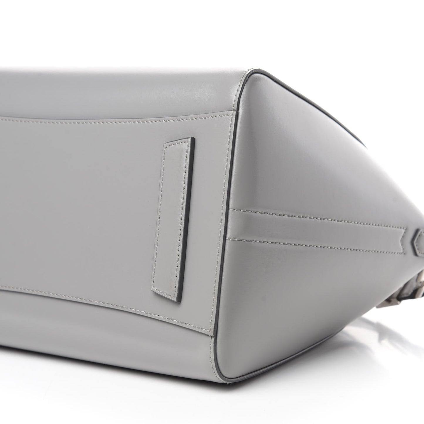 Shiny Lord Calfskin Medium Antigona Pearl Grey