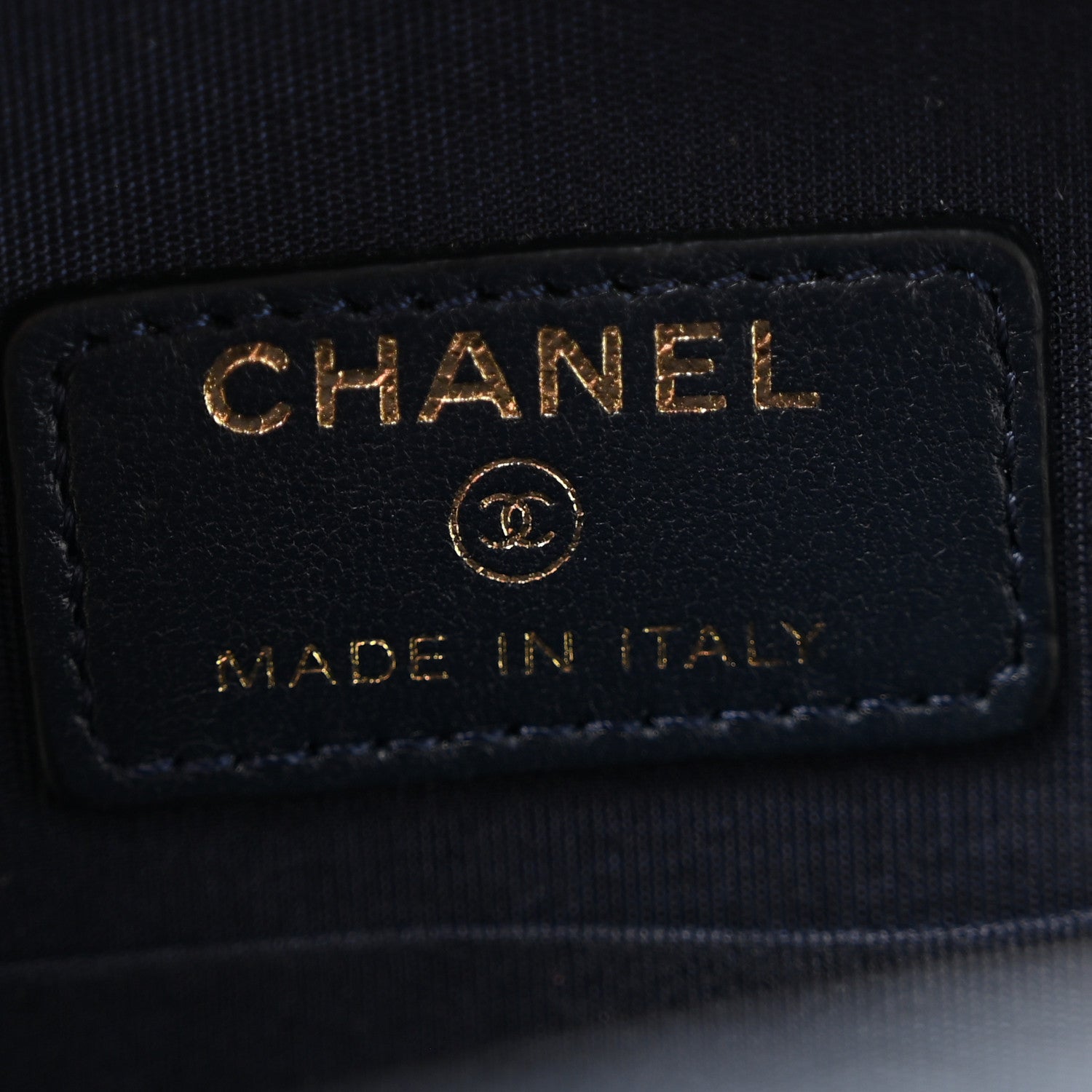 Chanel Lambskin Quilted Chain Around CC Round Clutch With Chain Navy 6 of 11
