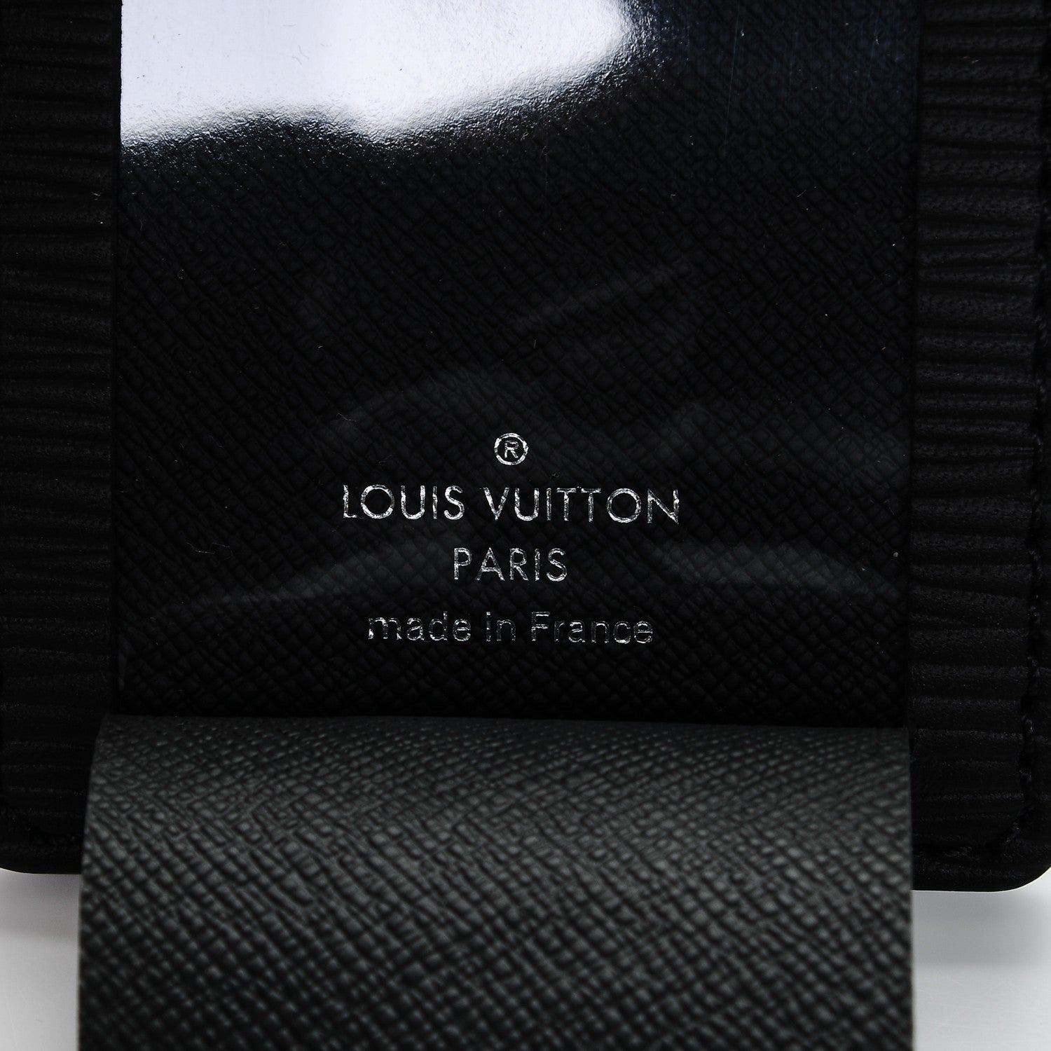 Louis Vuitton X SUPREME Epi Luggage Tag Black 4 of 4