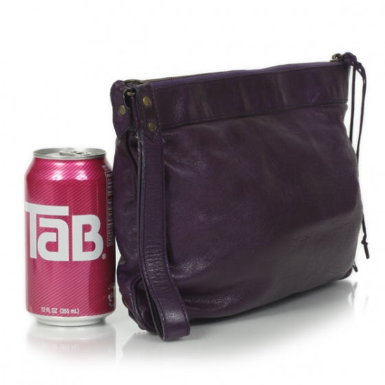 Agneau Flat Handle Clutch Sapphire