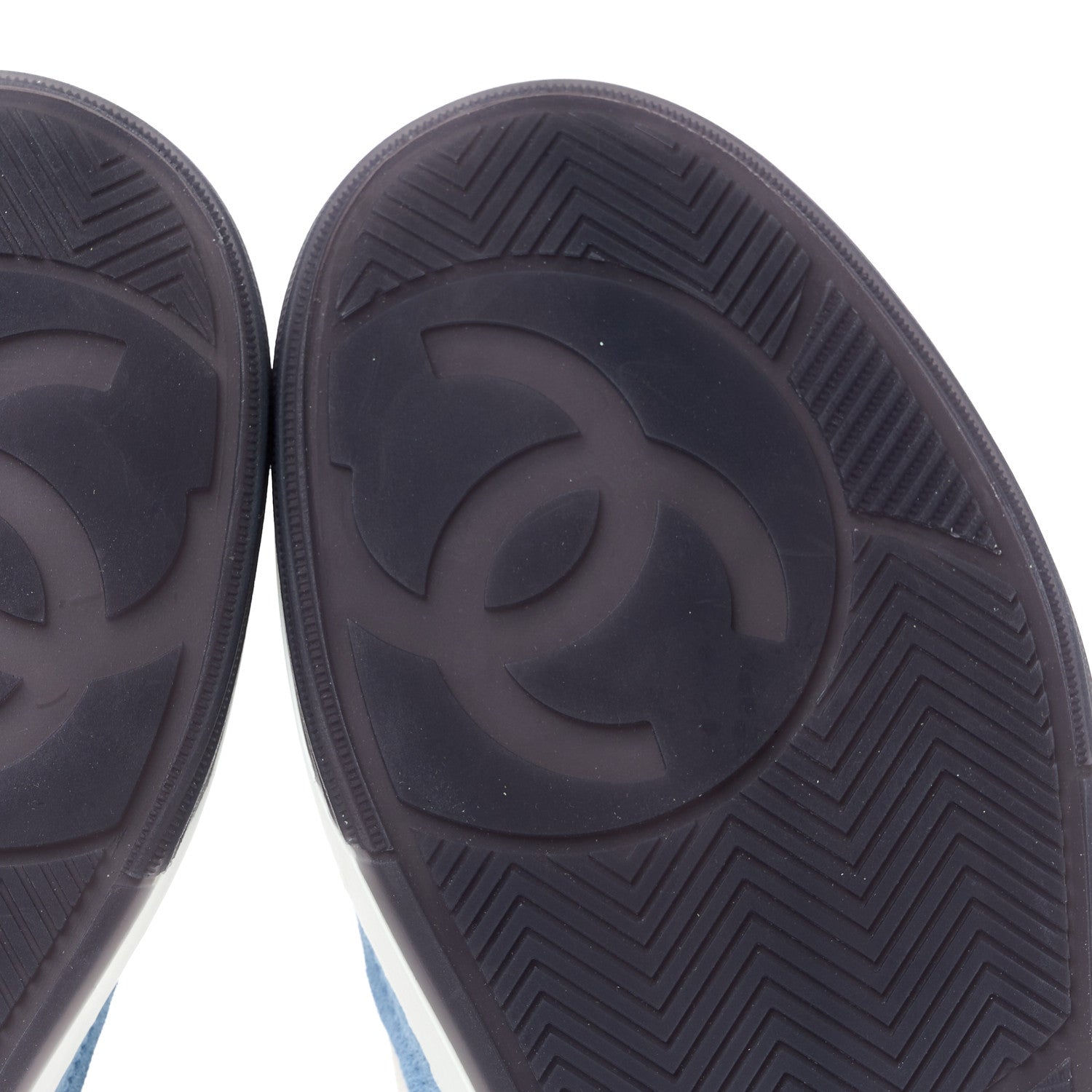 Chanel Suede Kidskin Womens CC Sneakers 37.5 White Blue 6 of 10