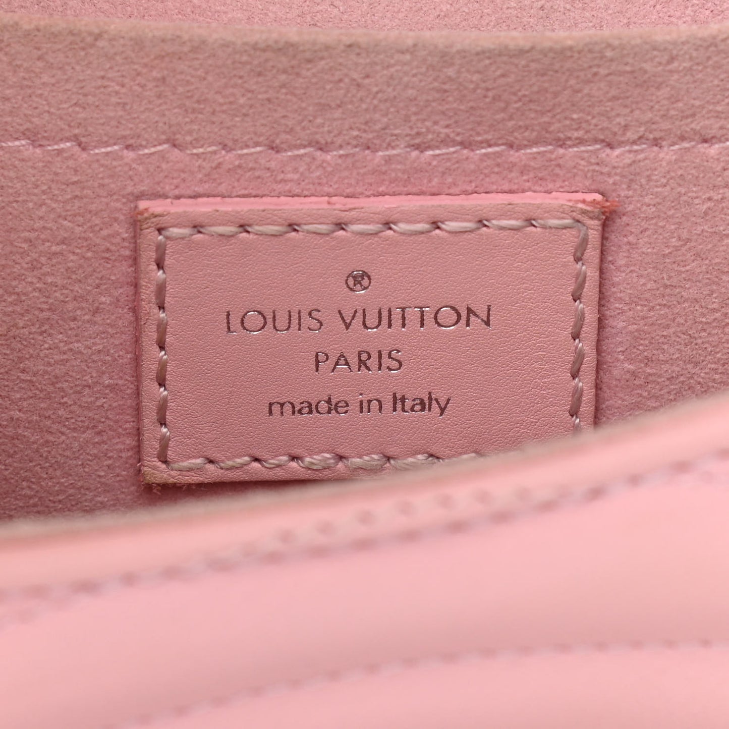 Calfskin New Wave Chain MM Smoothie Pink