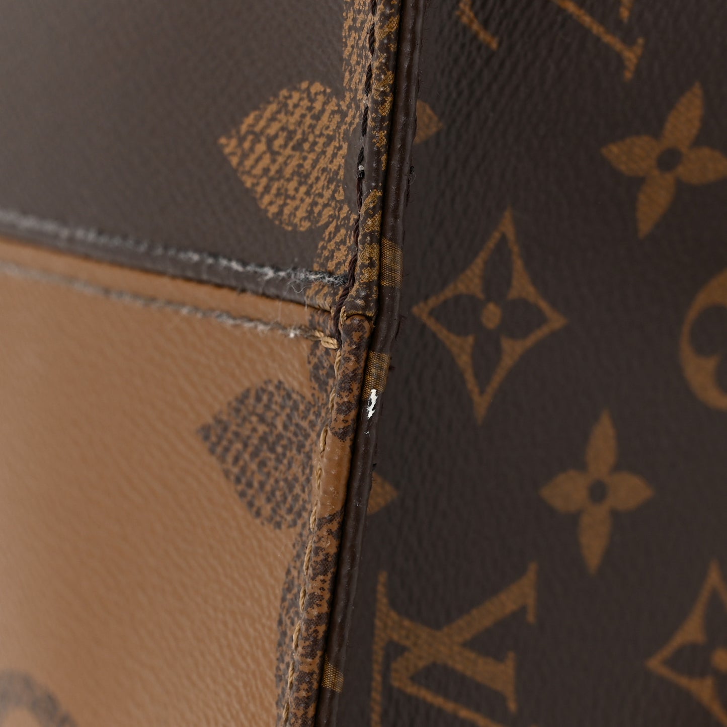 Reverse Monogram Giant Onthego GM