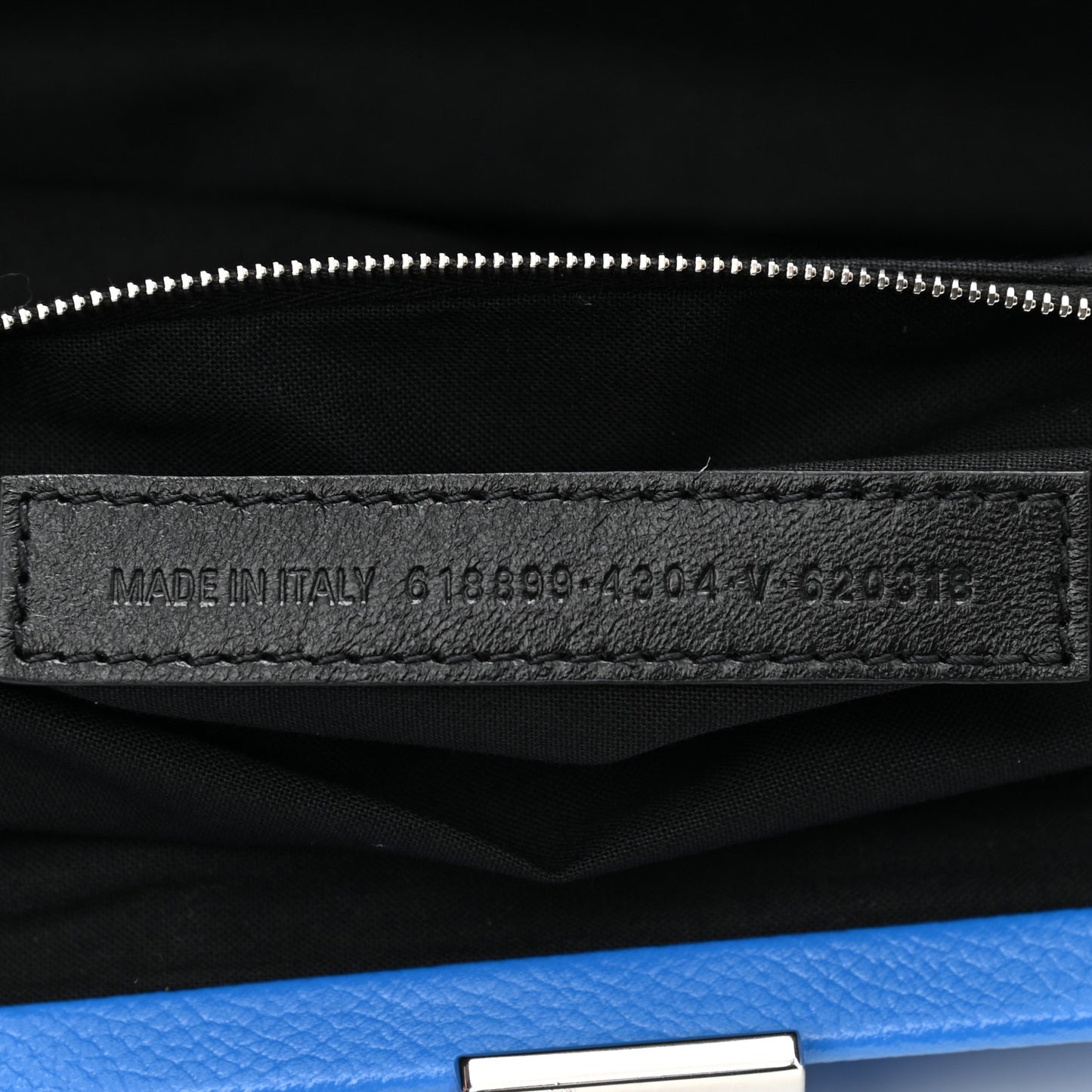 Grained Calfskin Logo XL Cloud Clutch Screen Blue Black