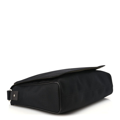 Louis Vuitton Damier Geant Petit Messenger Bag Black 4 of 10