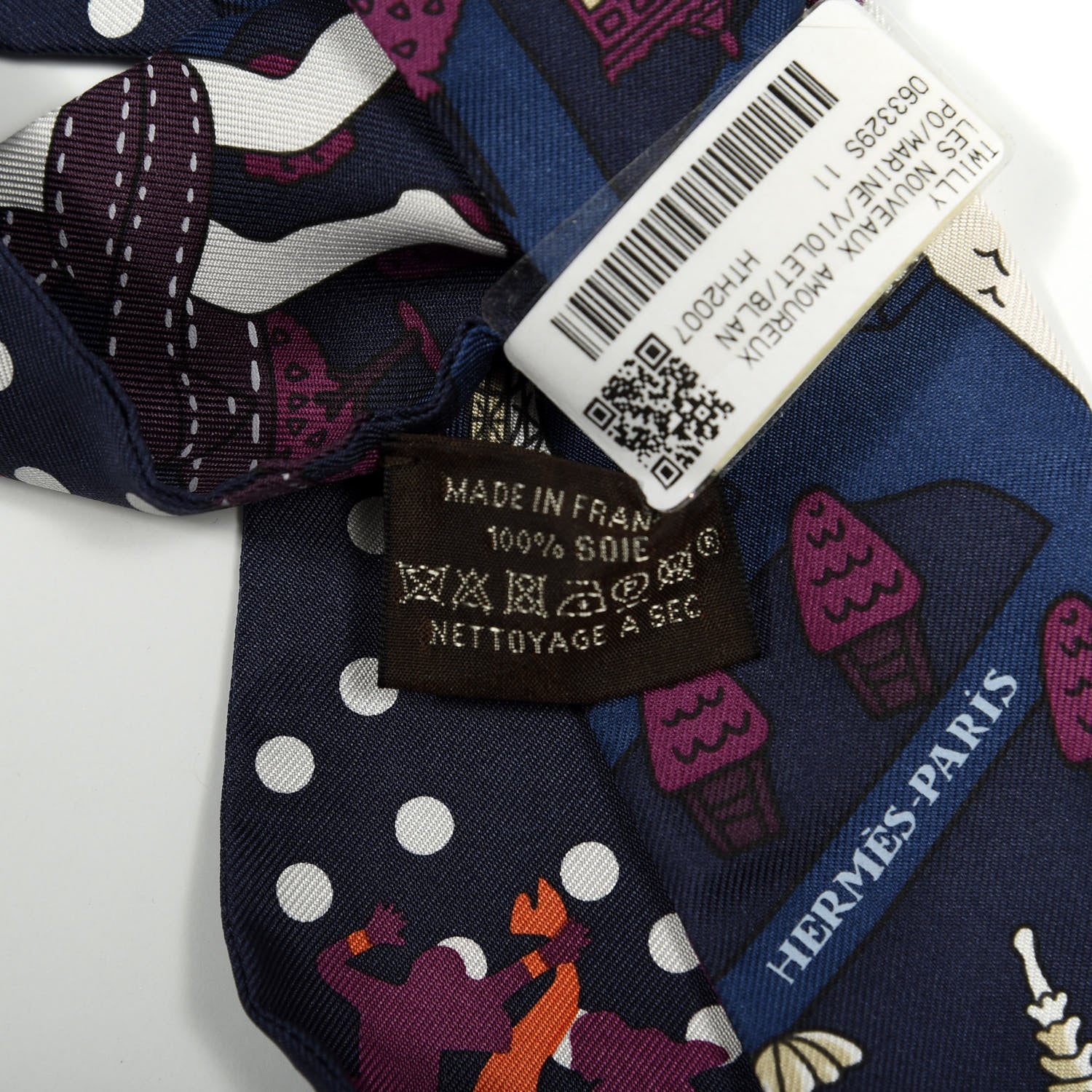 Hermes Silk Les Nouveaux Amoureux de Paris Twilly Marine Violet White 4 of 4