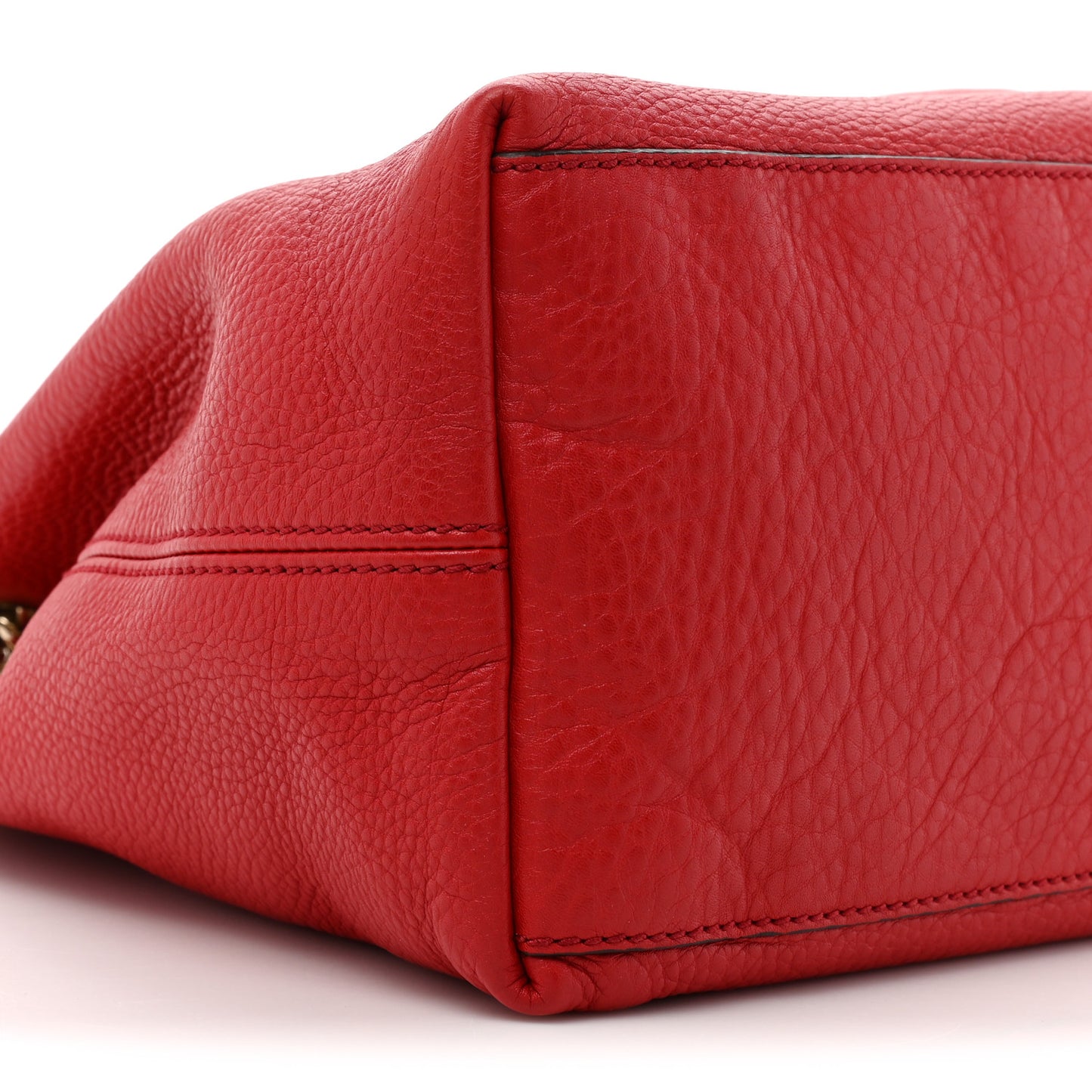 Pebbled Calfskin Medium Soho Chain Shoulder Bag Tabasco Red
