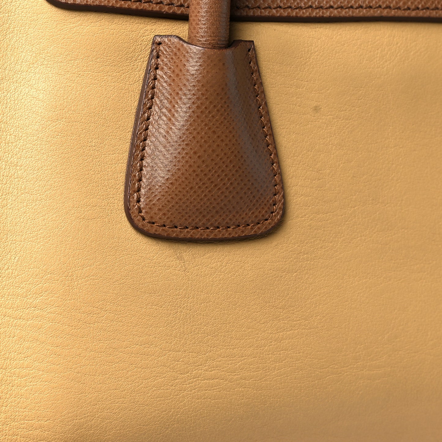 Saffiano City Calfskin Bi-Color Tote Ginestra Caramel