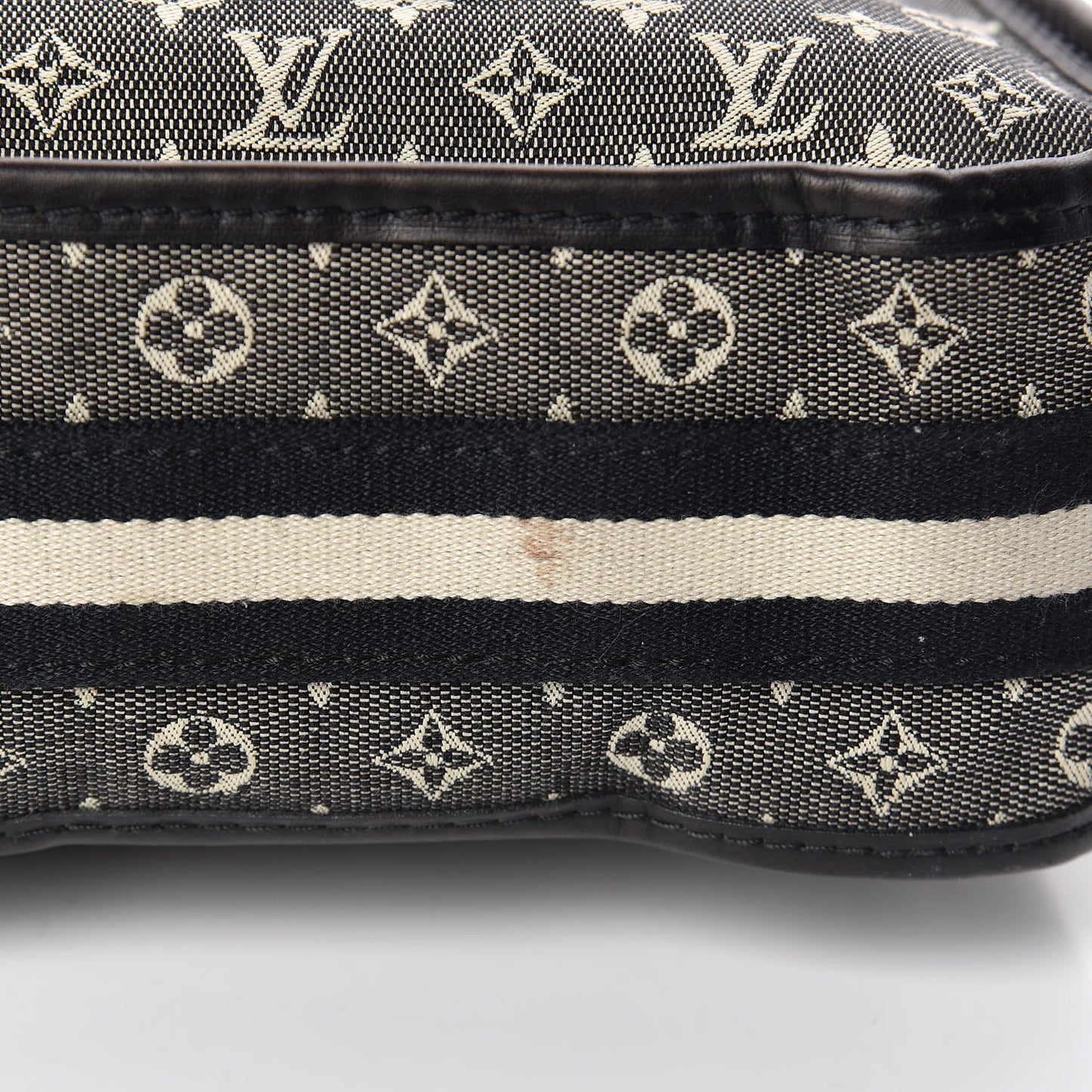Mini Monogram Besace Mary Kate Black