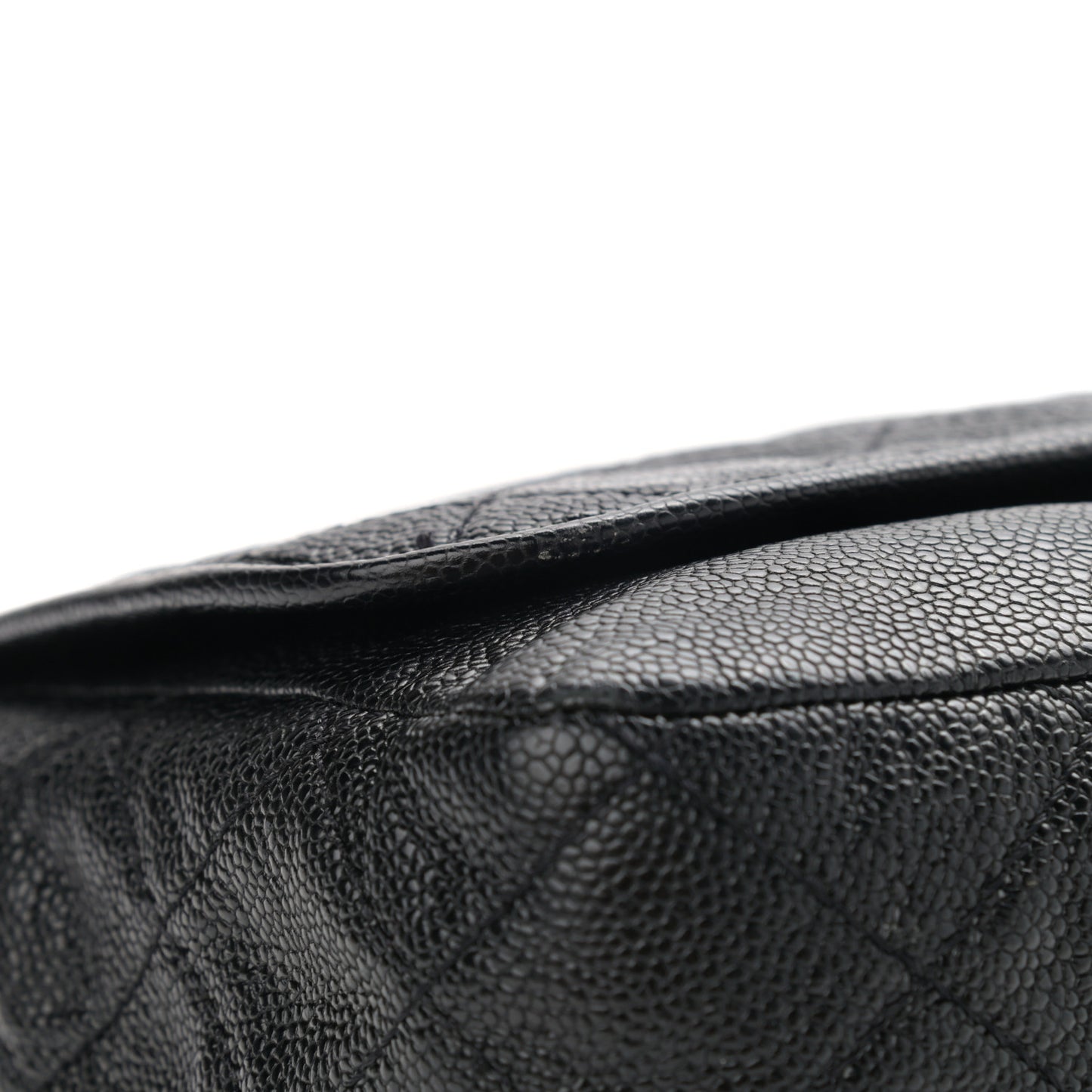 Grained Calfskin Large Natural Beauty Flap Black