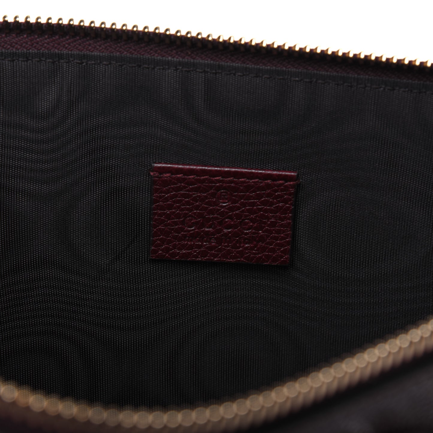 Grainy Calfskin Zumi Zip Pouch Vintage Bordeaux