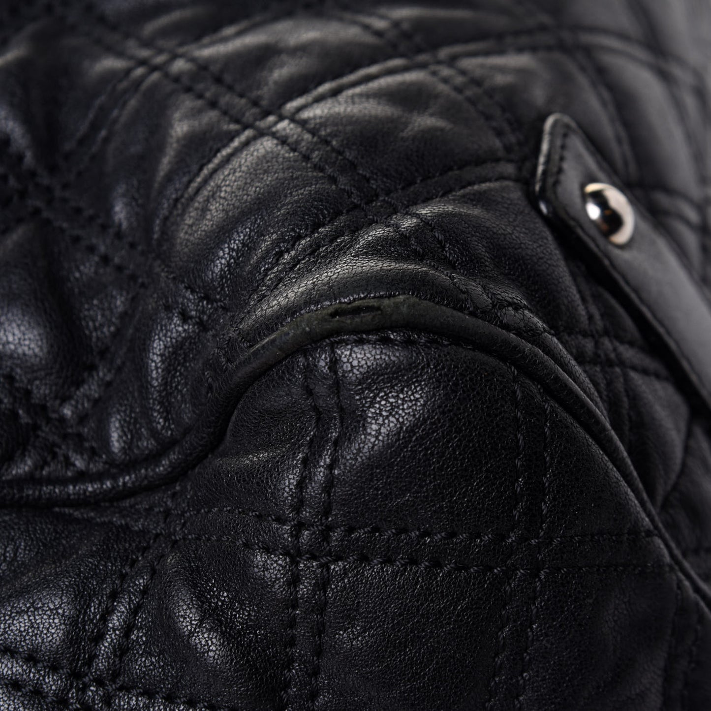 Calfskin Quilted Stam Black