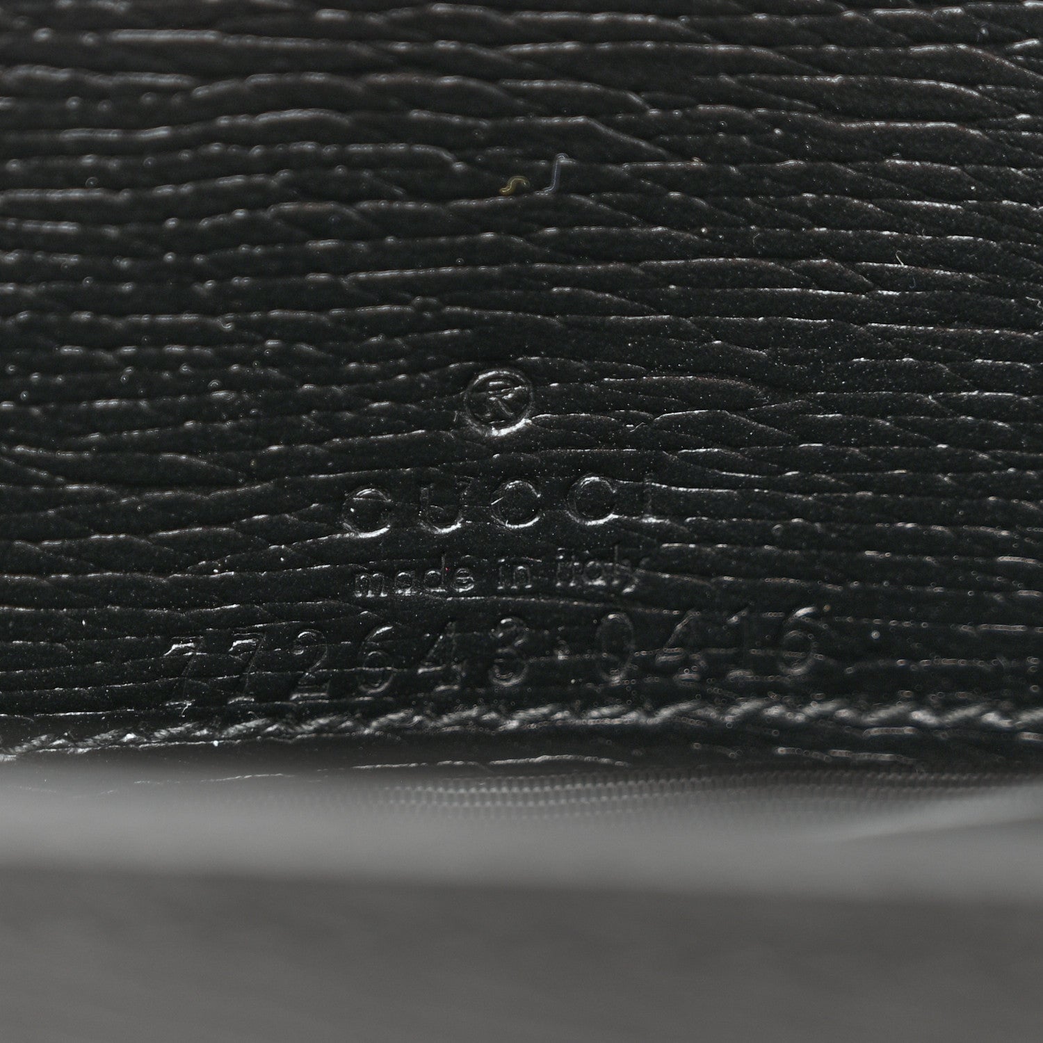 Gucci Textured Calfskin Script Logo Wallet On Chain Black 6 of 11