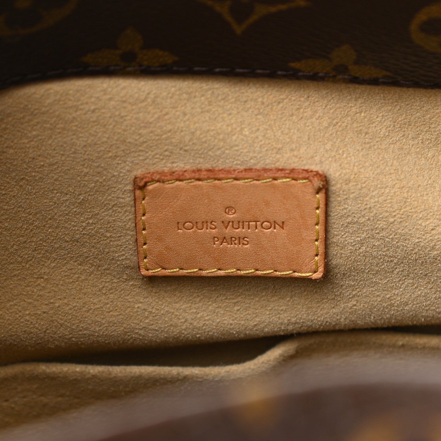 Louis Vuitton Monogram Artsy MM 6 of 16