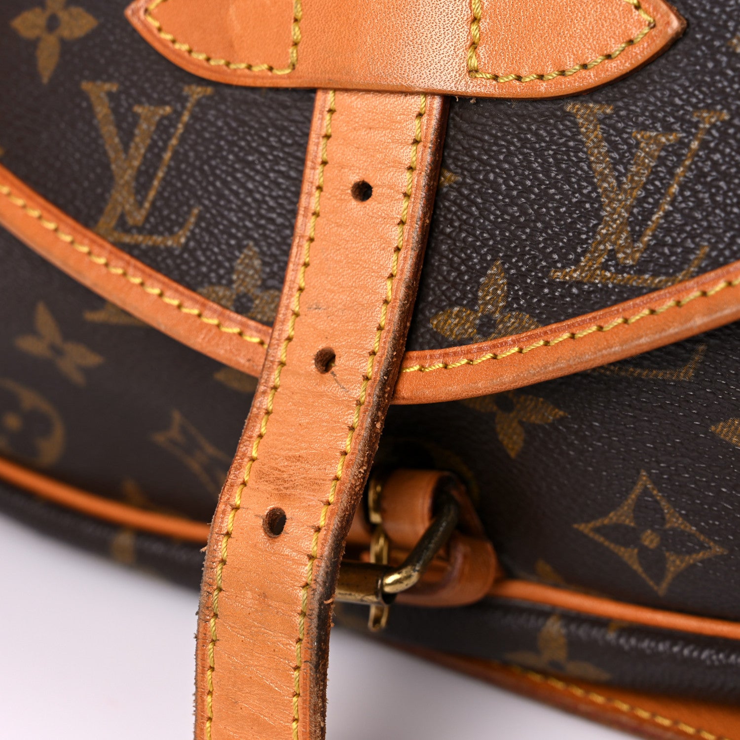 Louis Vuitton Monogram Saumur 30 15 of 30