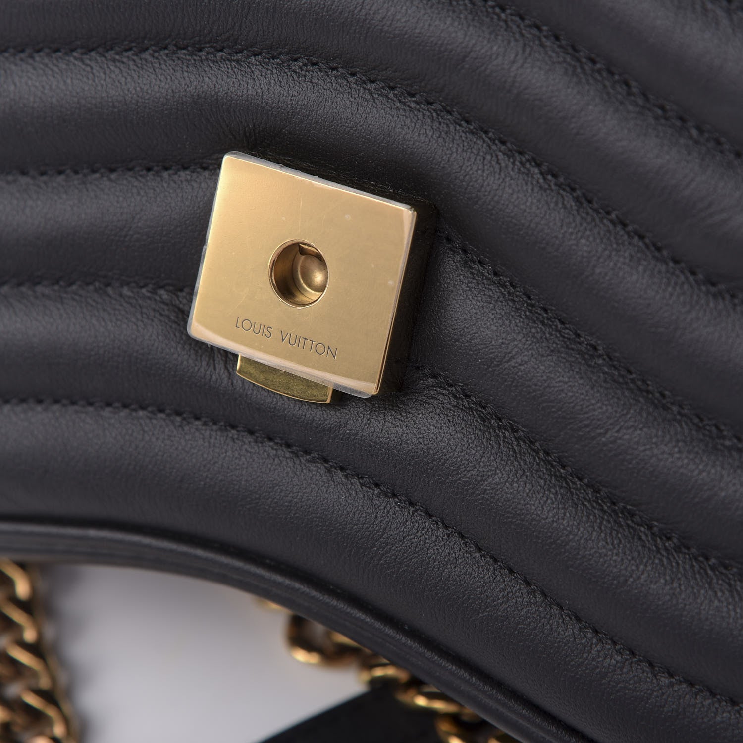 Louis Vuitton Calfskin New Wave Chain MM Black 9 of 11