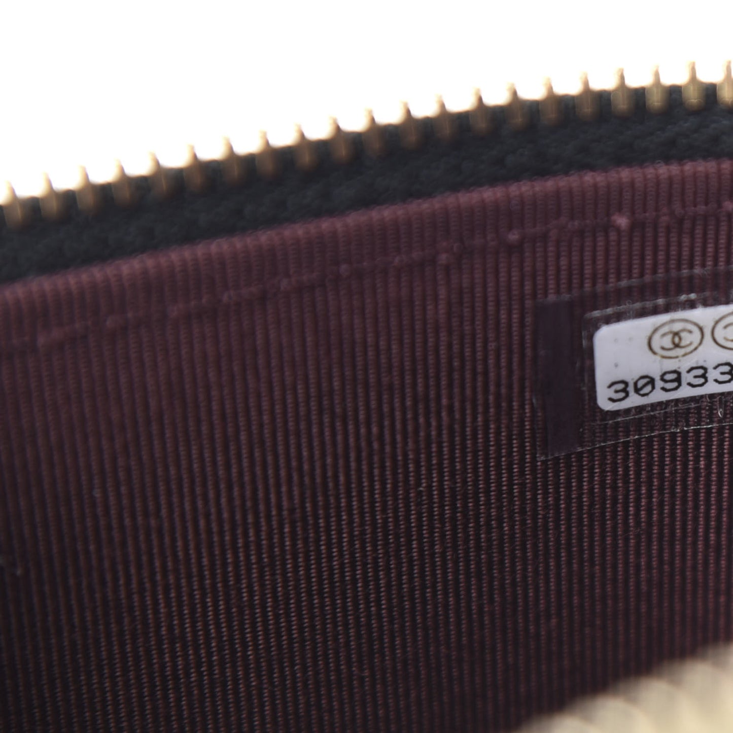 Caviar Quilted Phone Holder With Chain Black