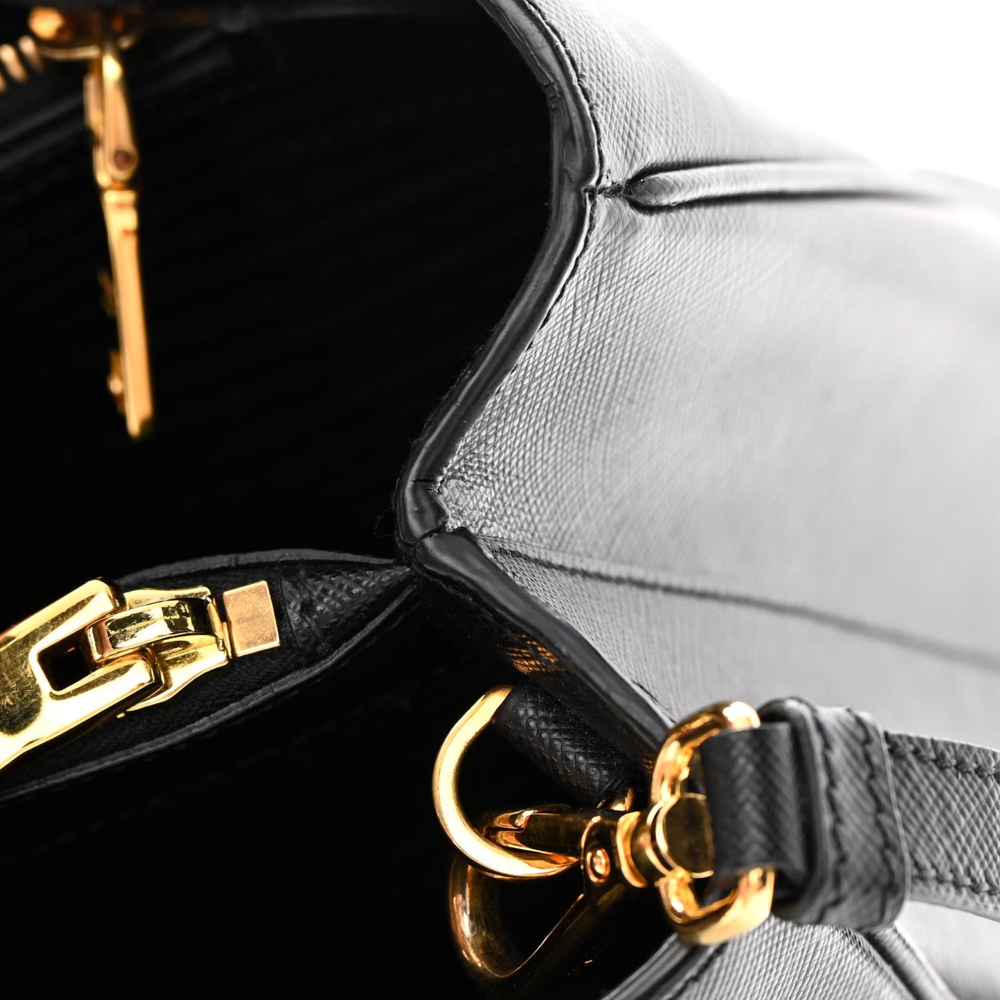 Saffiano Lux Medium Tote Black