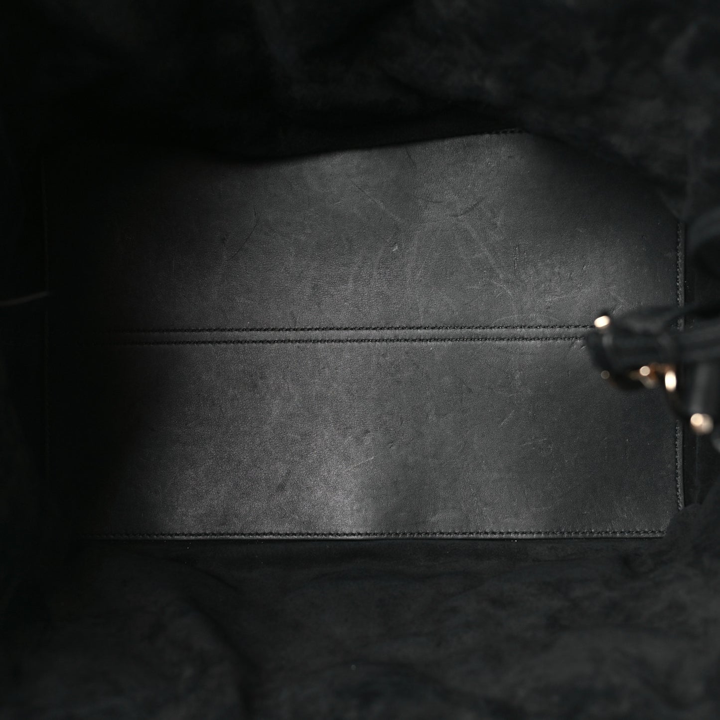Calfskin Macrocannage Medium Toujours Black