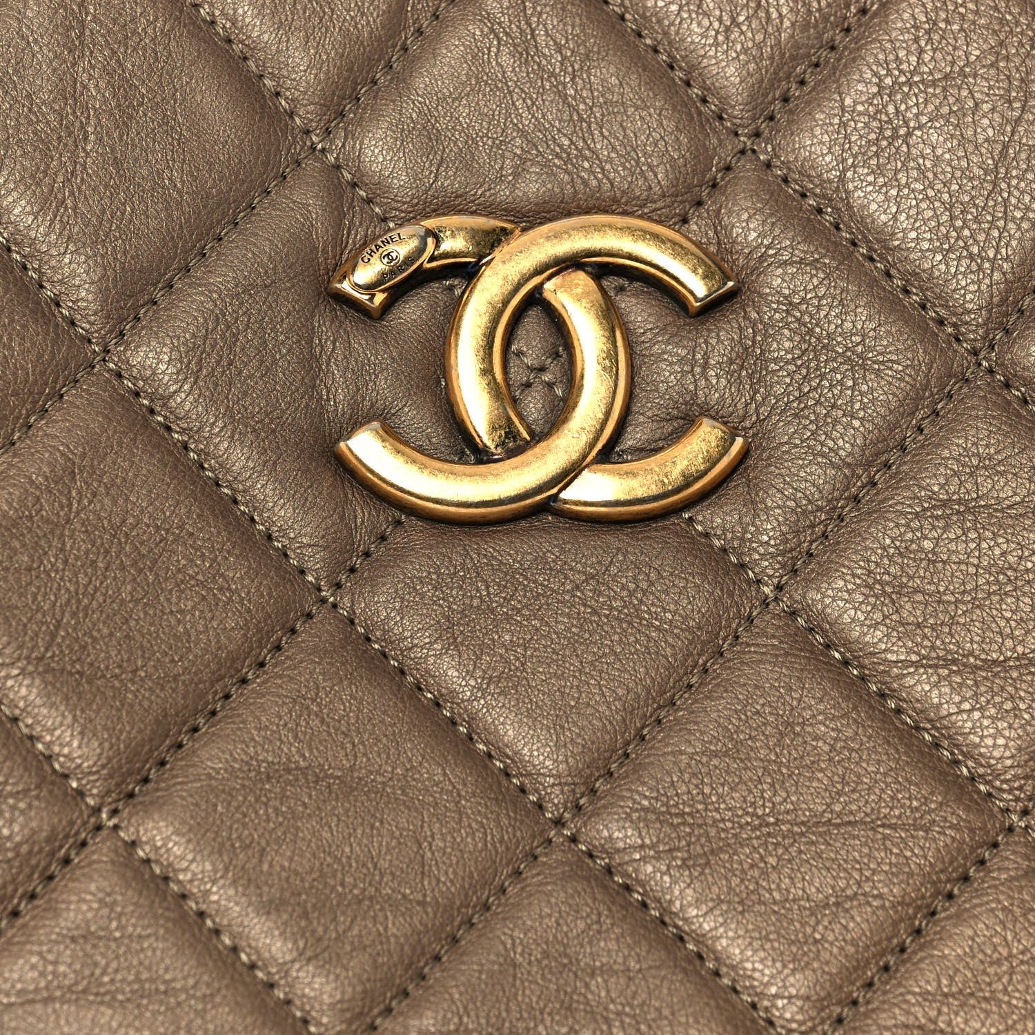 Chanel Metallic Calfskin Quilted Large CC Crown Tote Gold 21 of 21