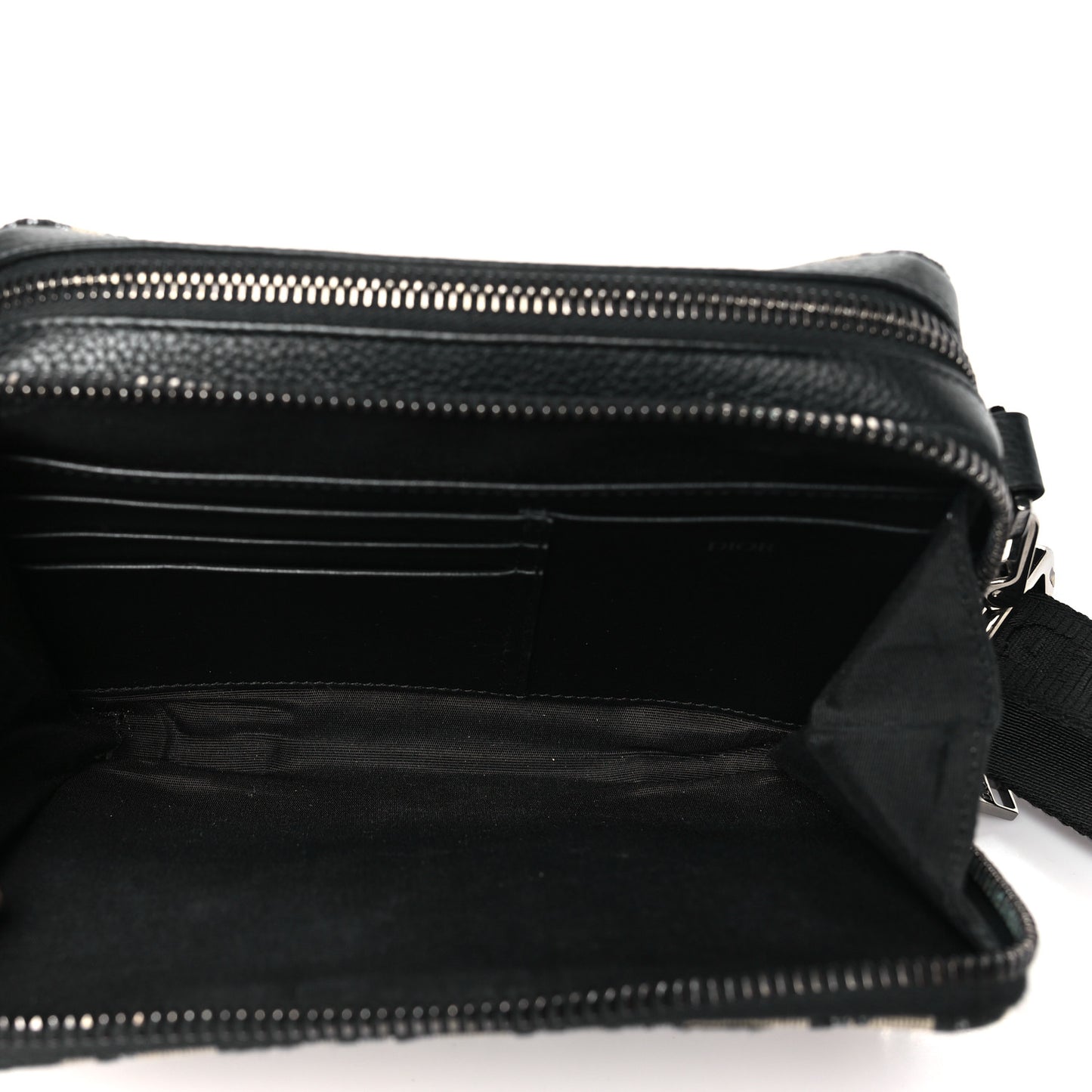 Oblique Messenger Pouch Black