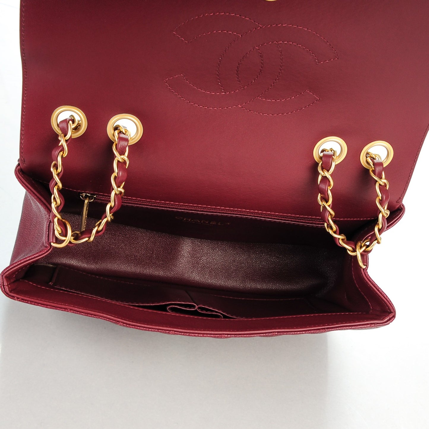 Caviar Quilted Medium CC Filigree Flap Burgundy