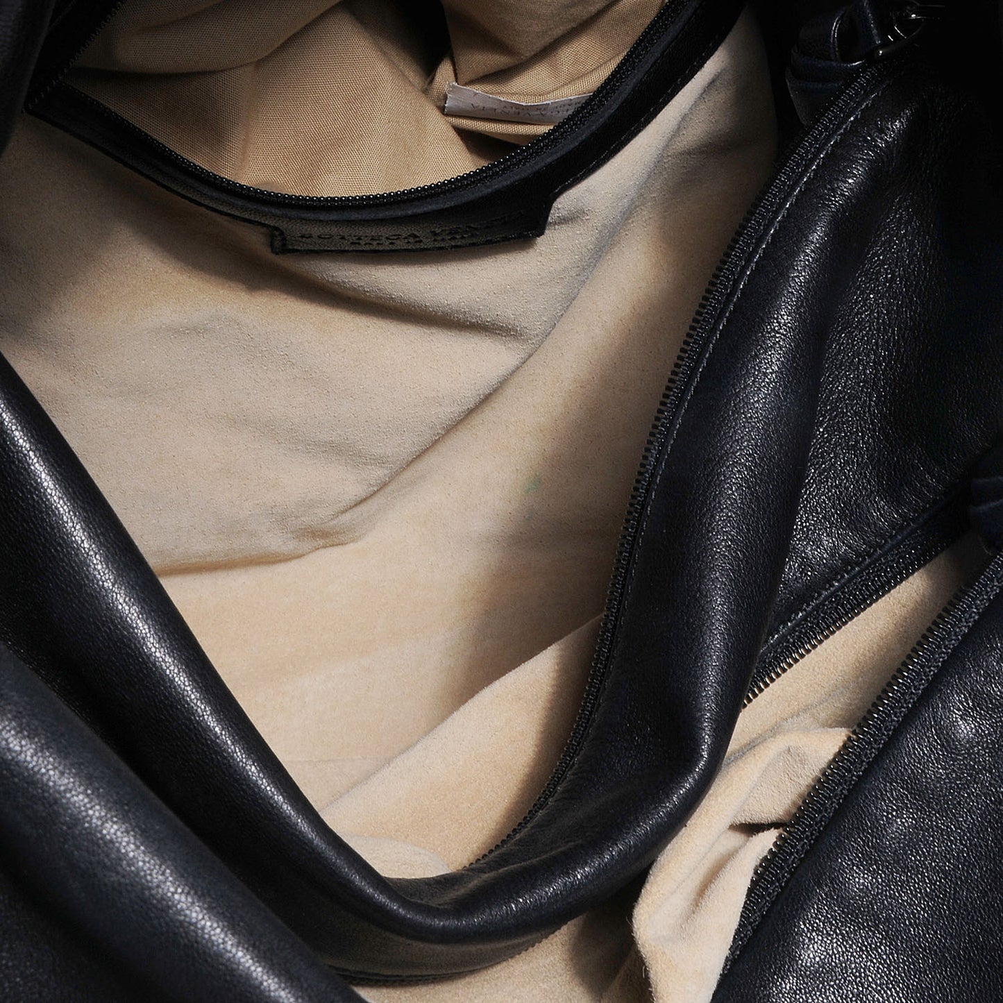 Nappa Intrecciato Large Knot Hobo Nero Black