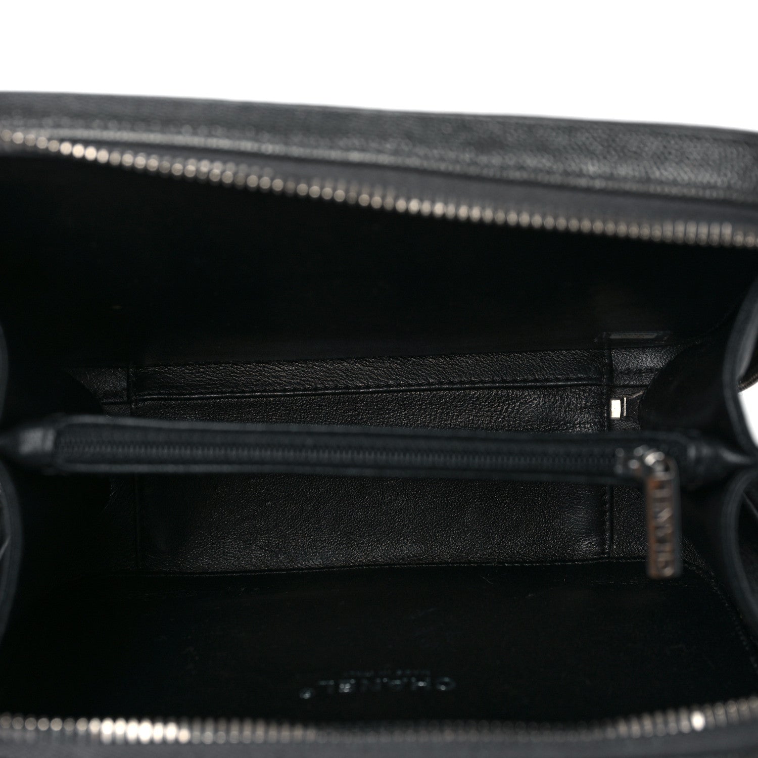 Chanel Metallic Caviar Quilted Medium CC Filigree Vanity Case Dark Silver 5 of 9