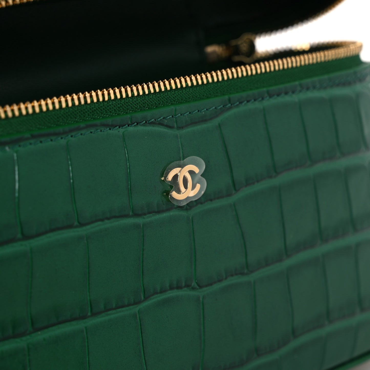 Calfskin Crocodile Embossed Crococo Top Handle Slim Vanity Case With Chain Green