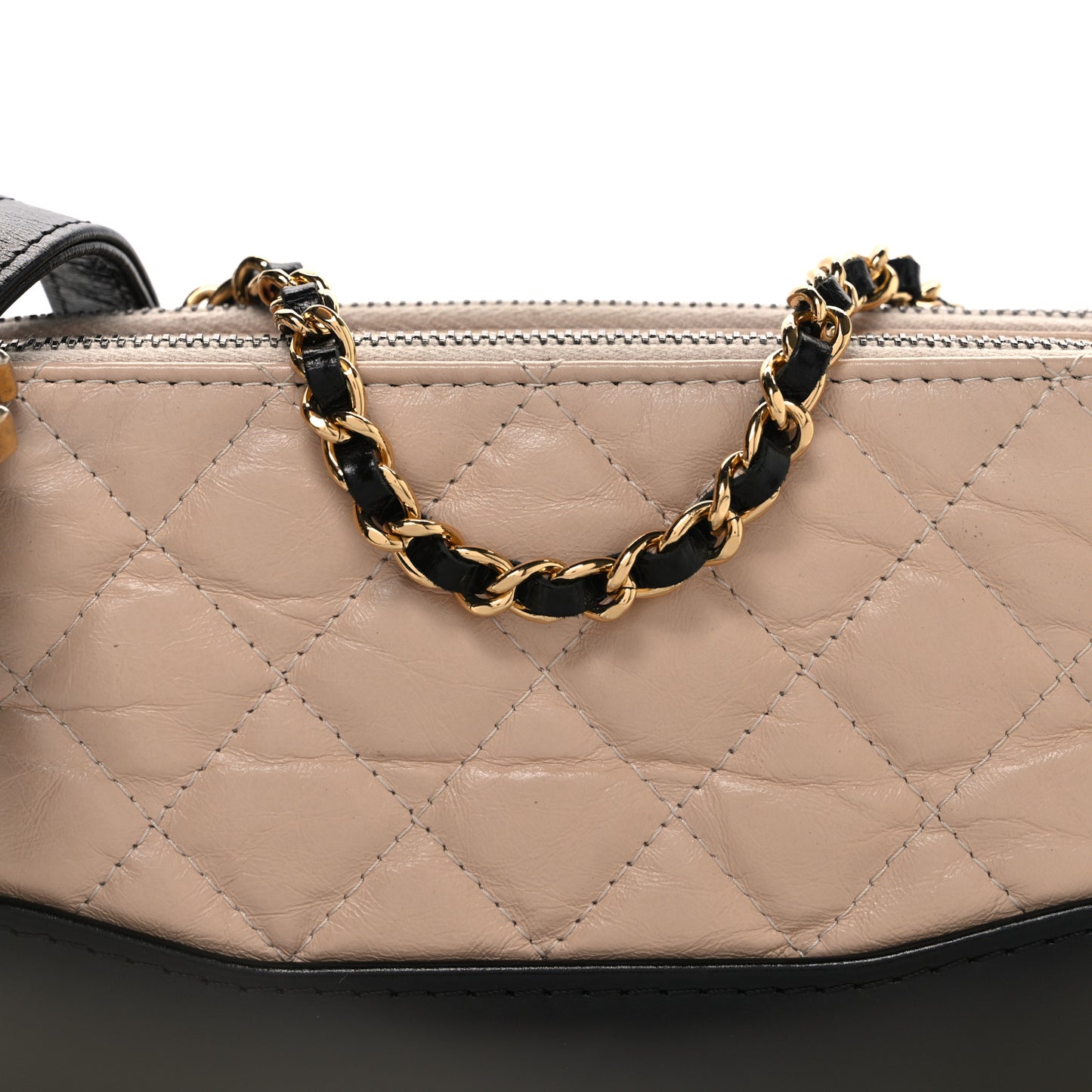 Aged Calfskin Quilted Small Gabrielle Clutch With Chain Beige Black