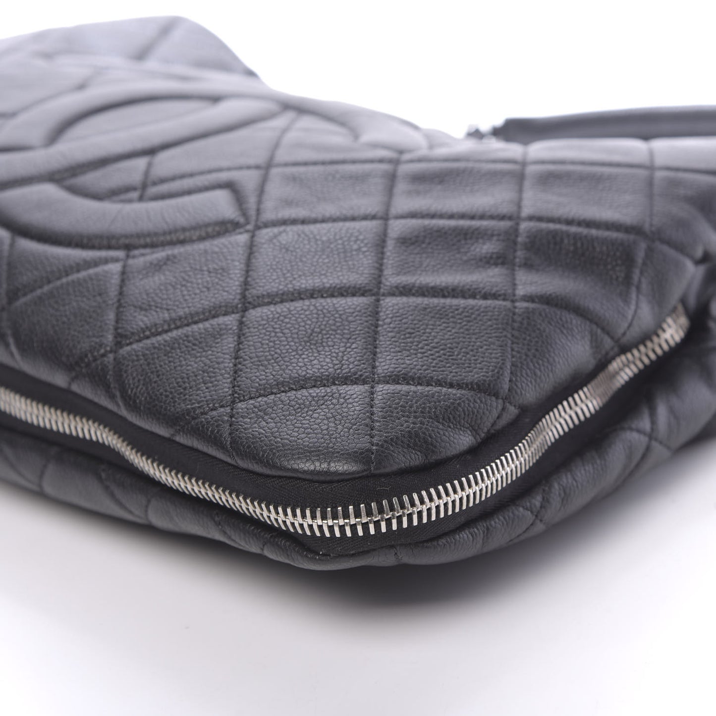 Caviar Quilted Expandable Zip Shoulder Bag Black