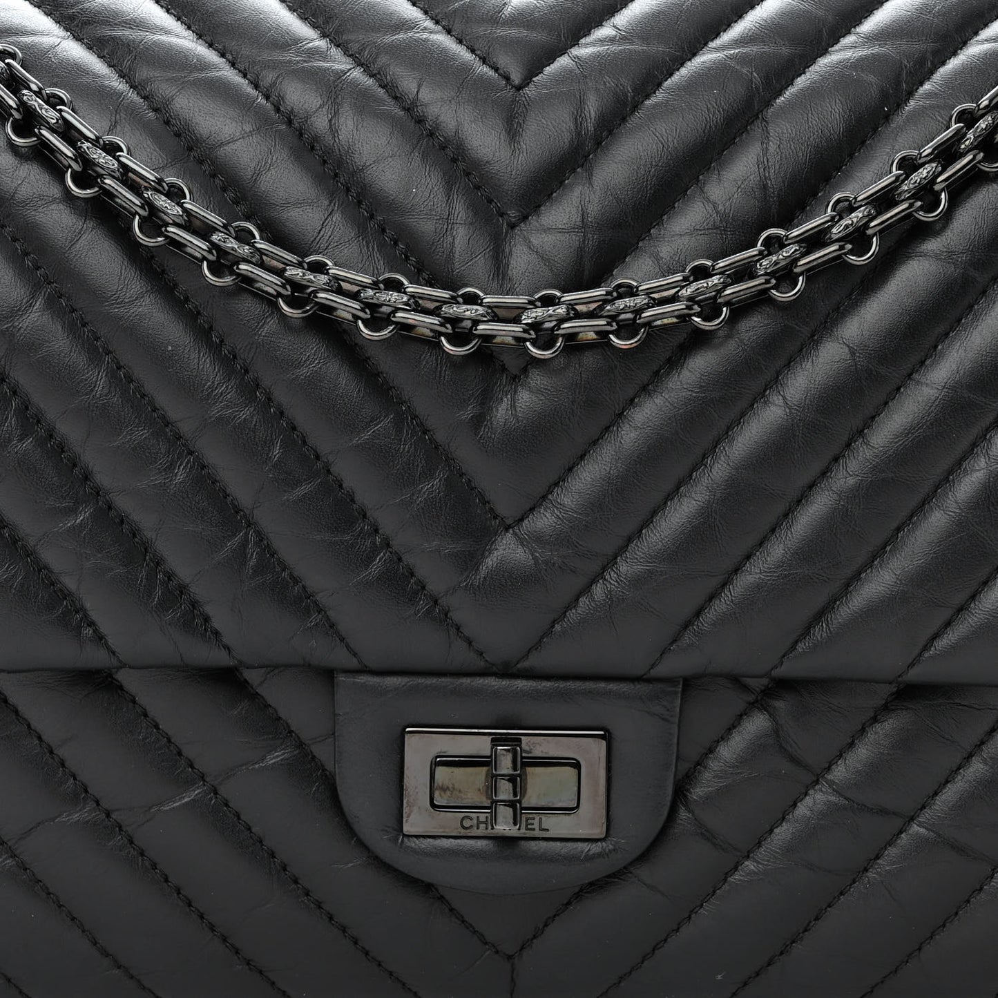 Aged Calfskin Chevron Quilted 2.55 Reissue 226 So Black