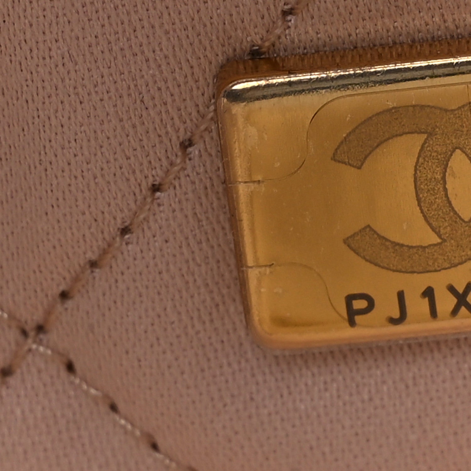 Chanel Iridescent Calfskin Quilted Chanel 22 White 7 of 9