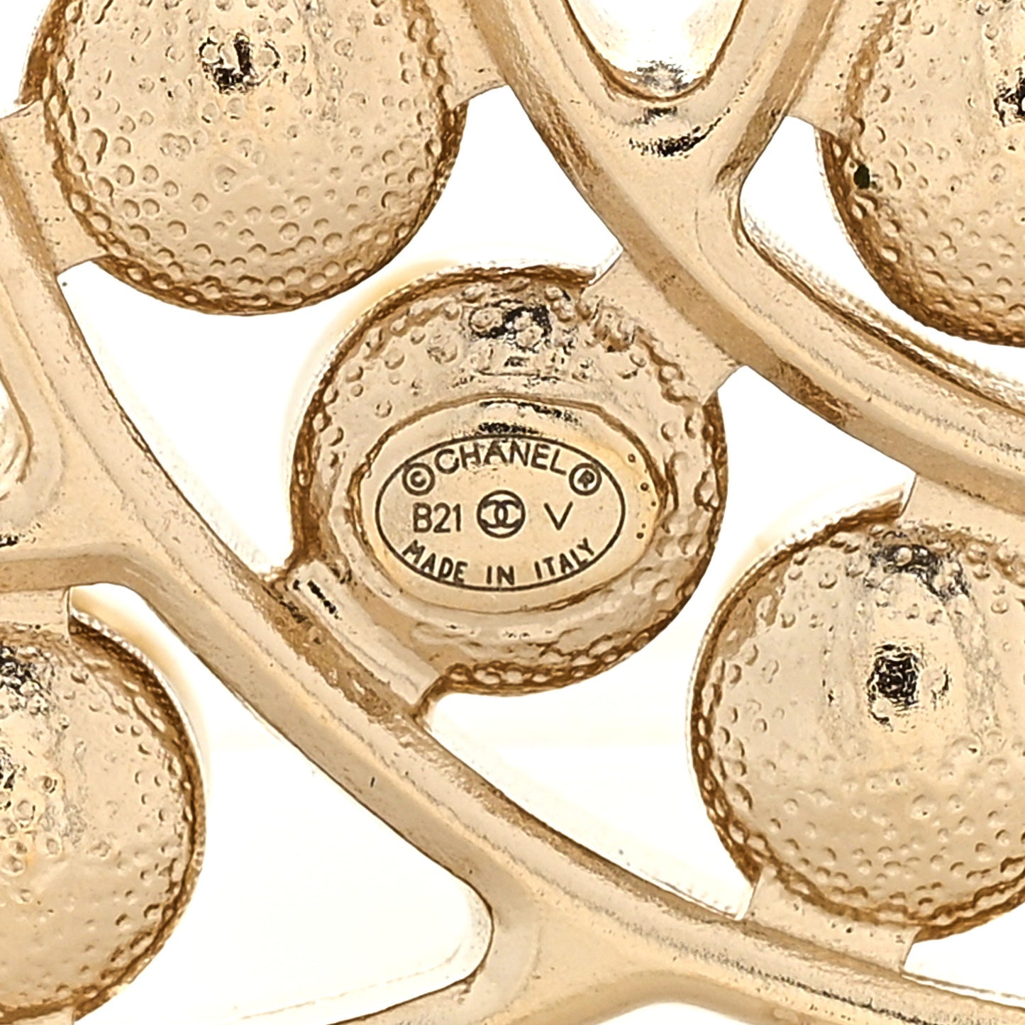 Pearl CC Brooch Light Gold