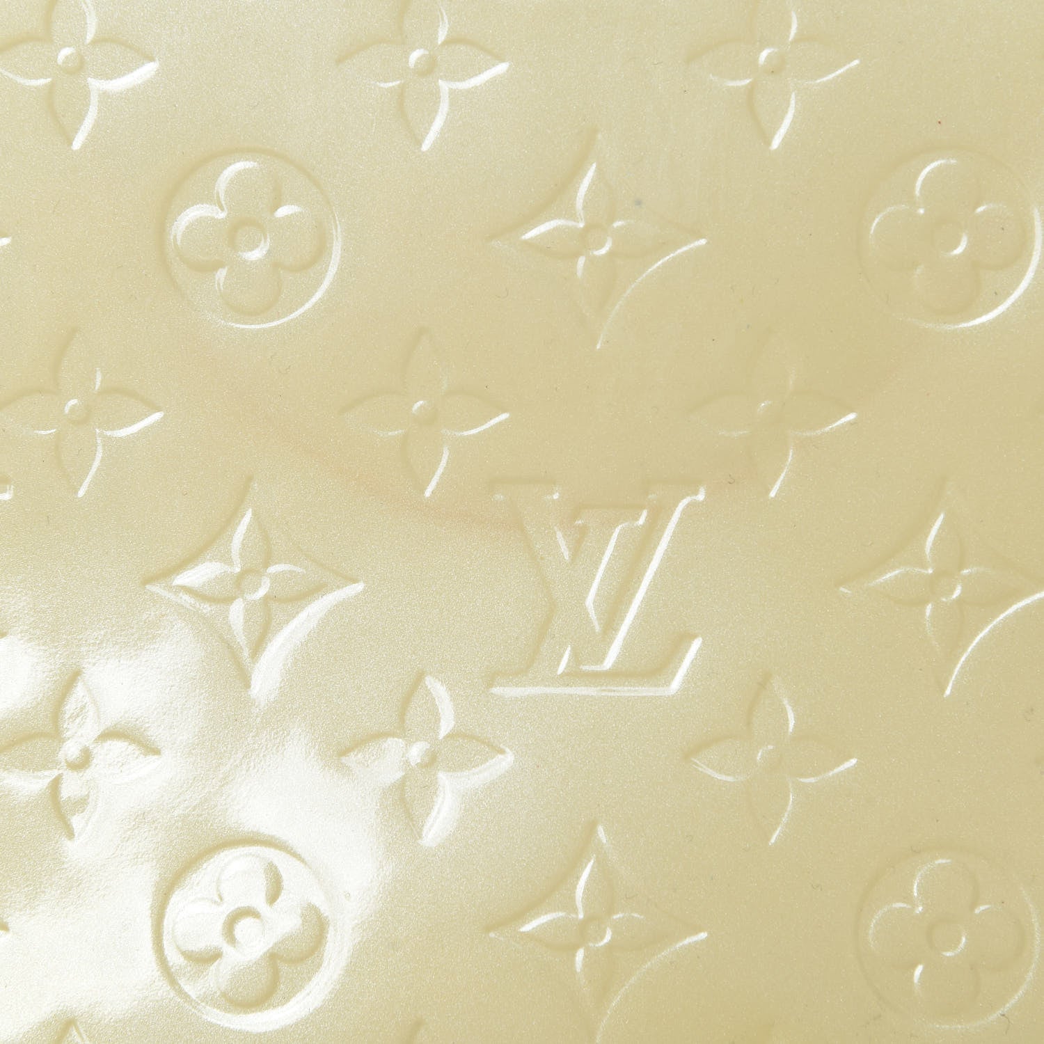 Louis Vuitton Vernis Alma MM Blanc Corail 22 of 24