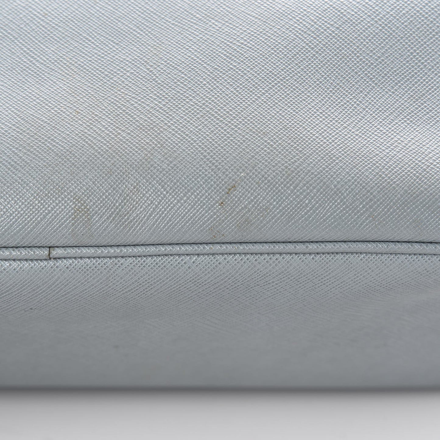 Saffiano Medium Galleria Double Zip Tote Lago