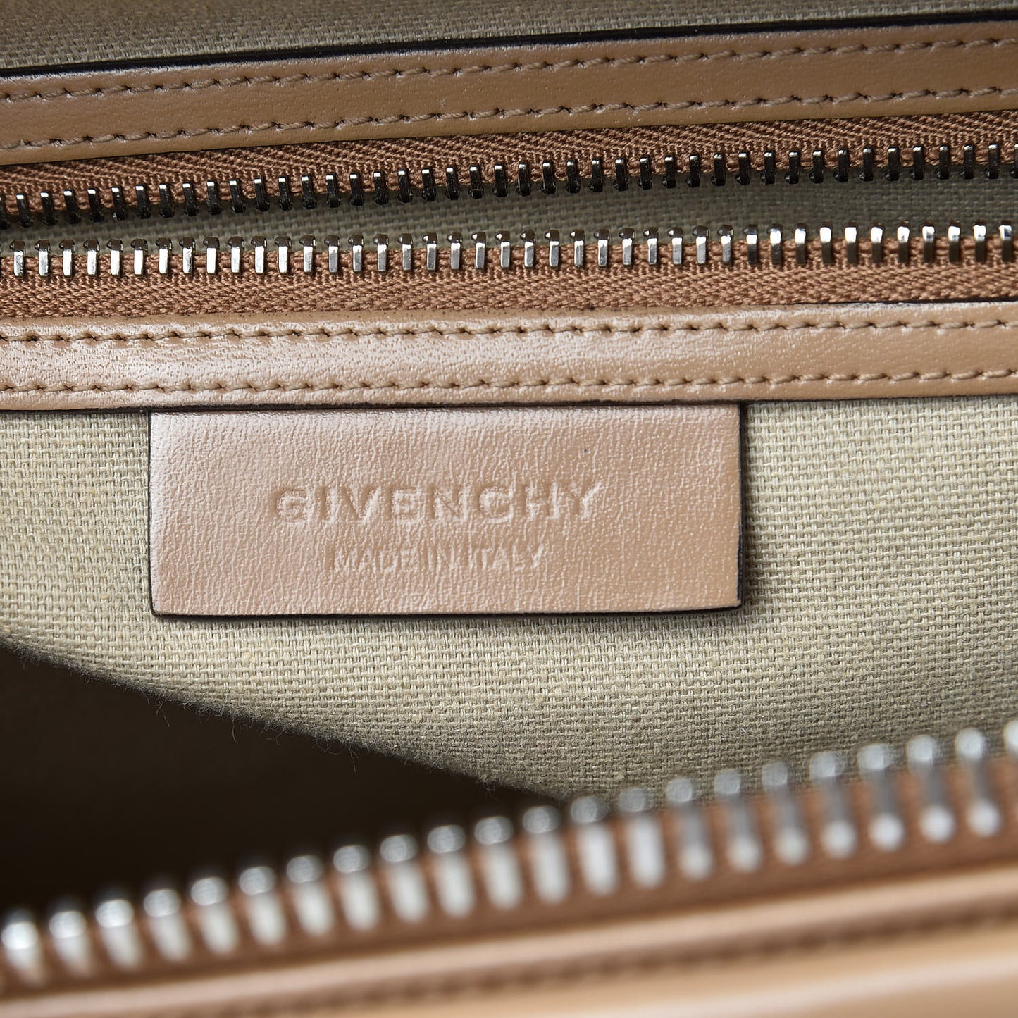 Shiny Lord Calfskin Medium Antigona Dark Beige