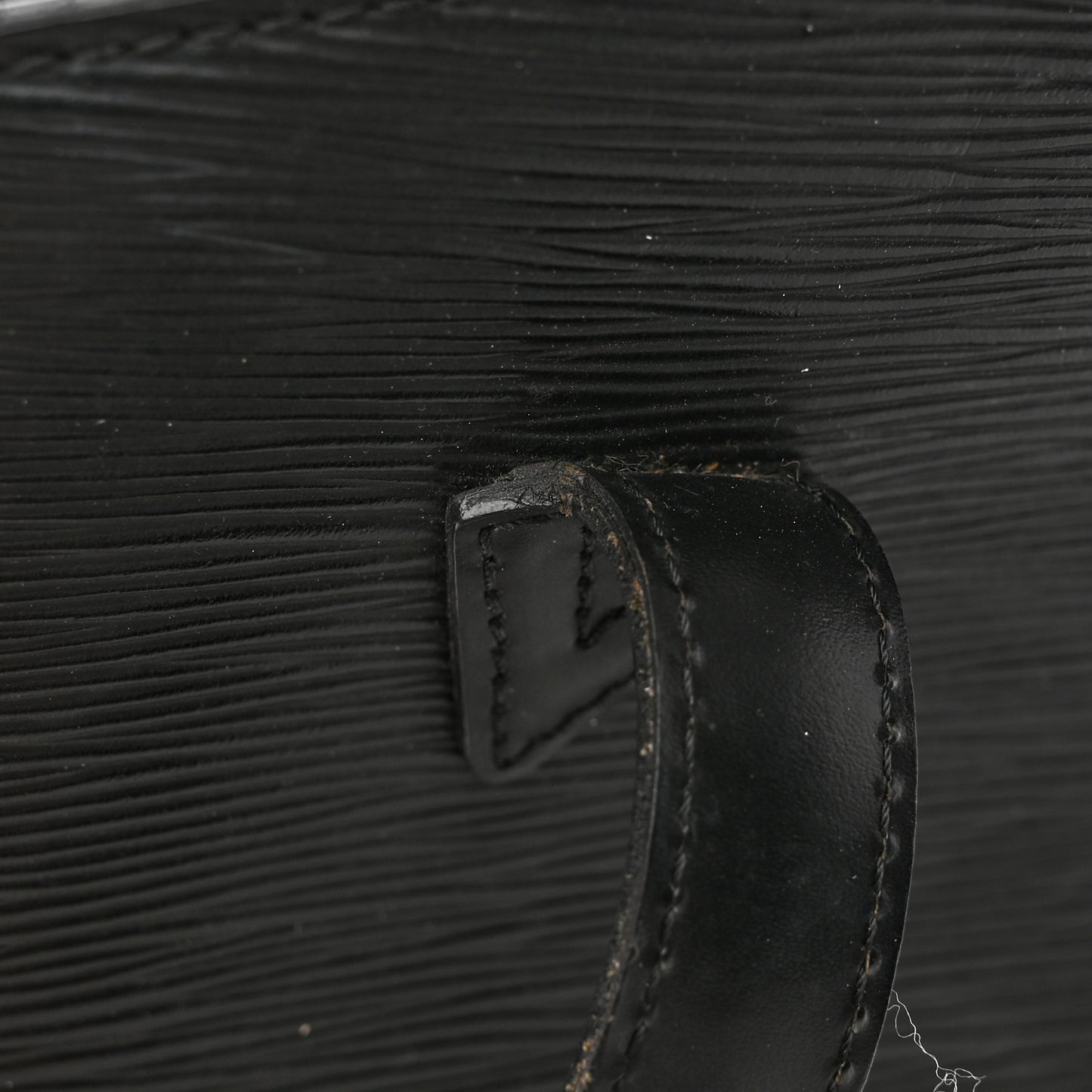 Epi Saint Jacques PM Long Straps Black