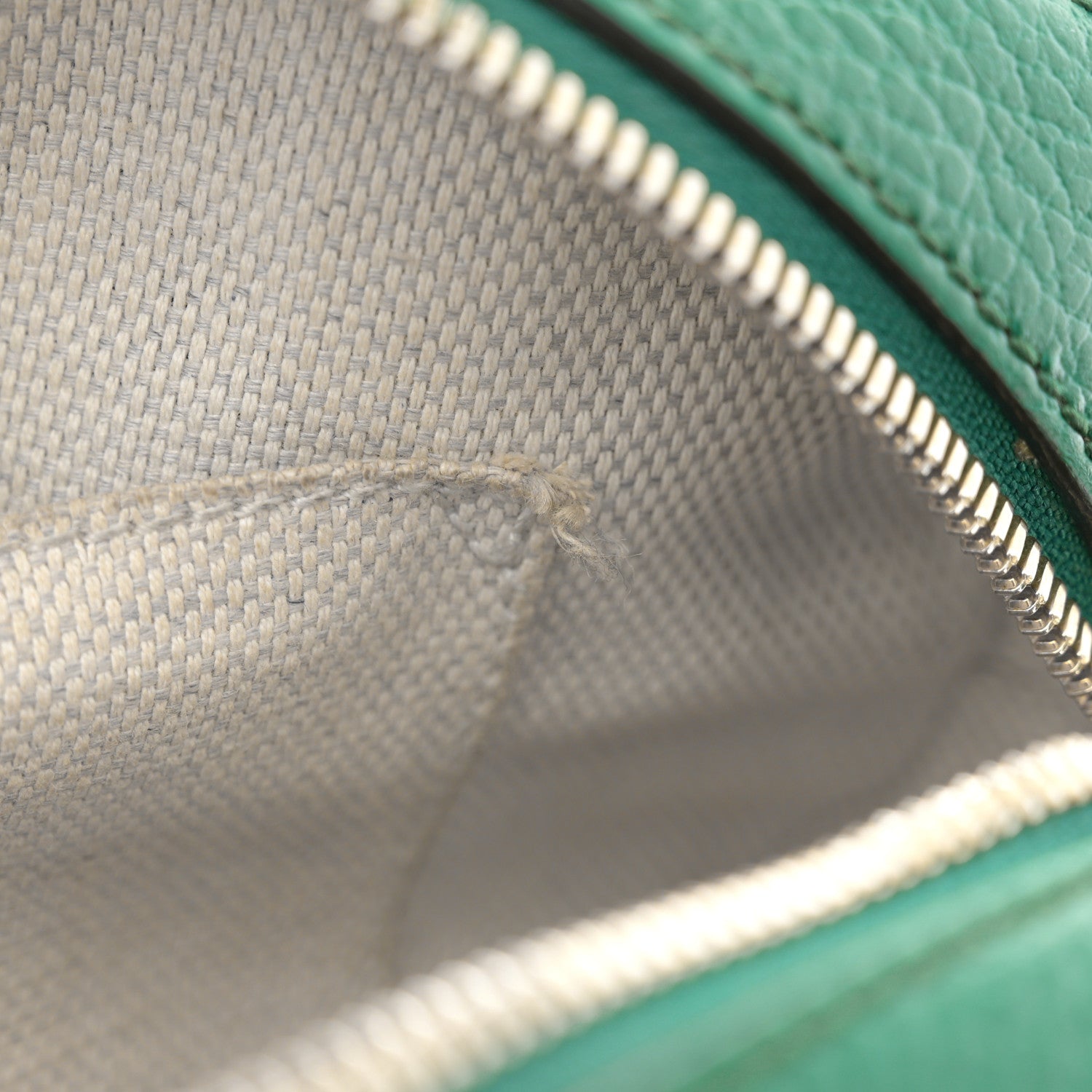 Gucci Pebbled Calfskin Small Soho Disco Bag Emerald Green 9 of 15